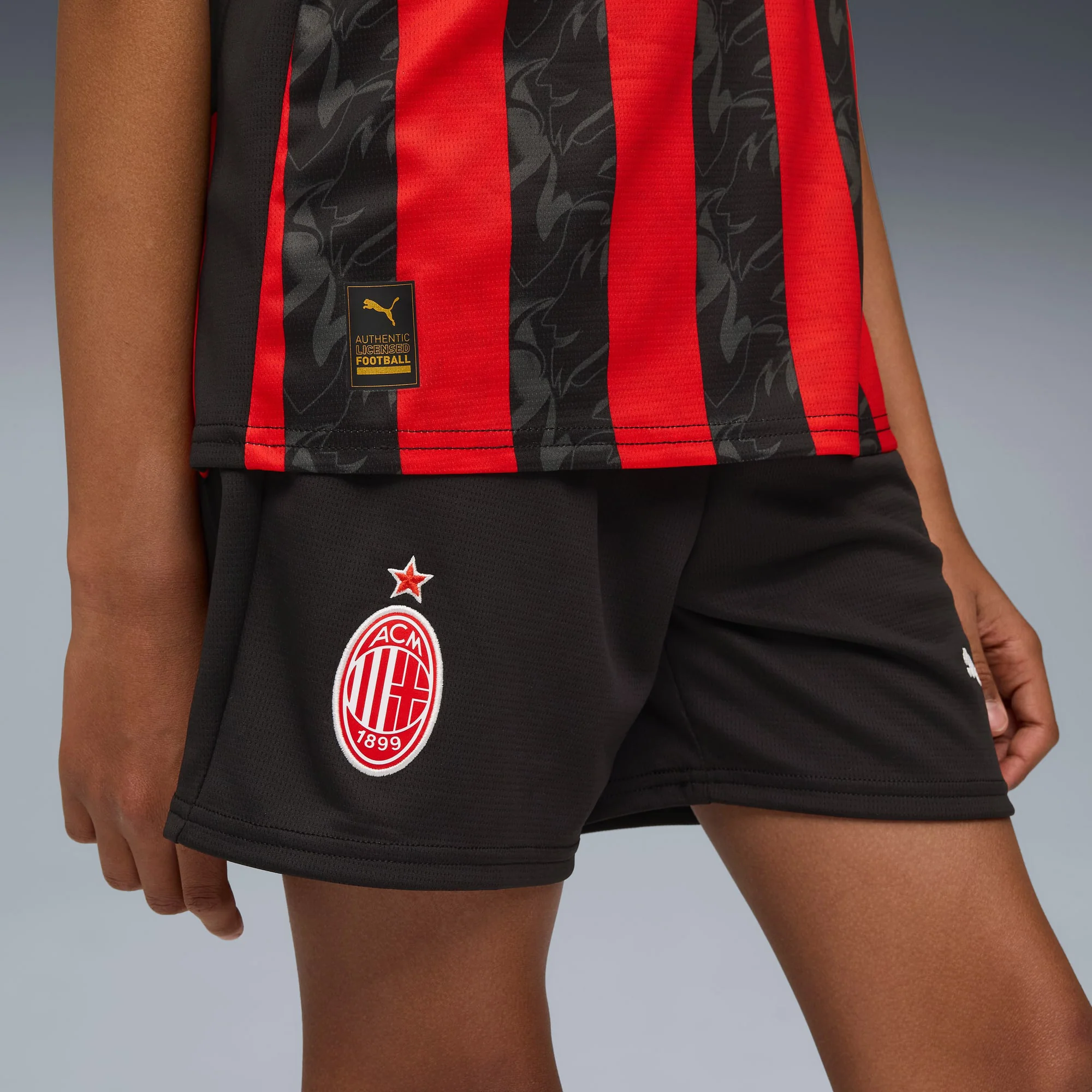 AC Milan 25/26 Home Football Shorts Jnr - Image 4