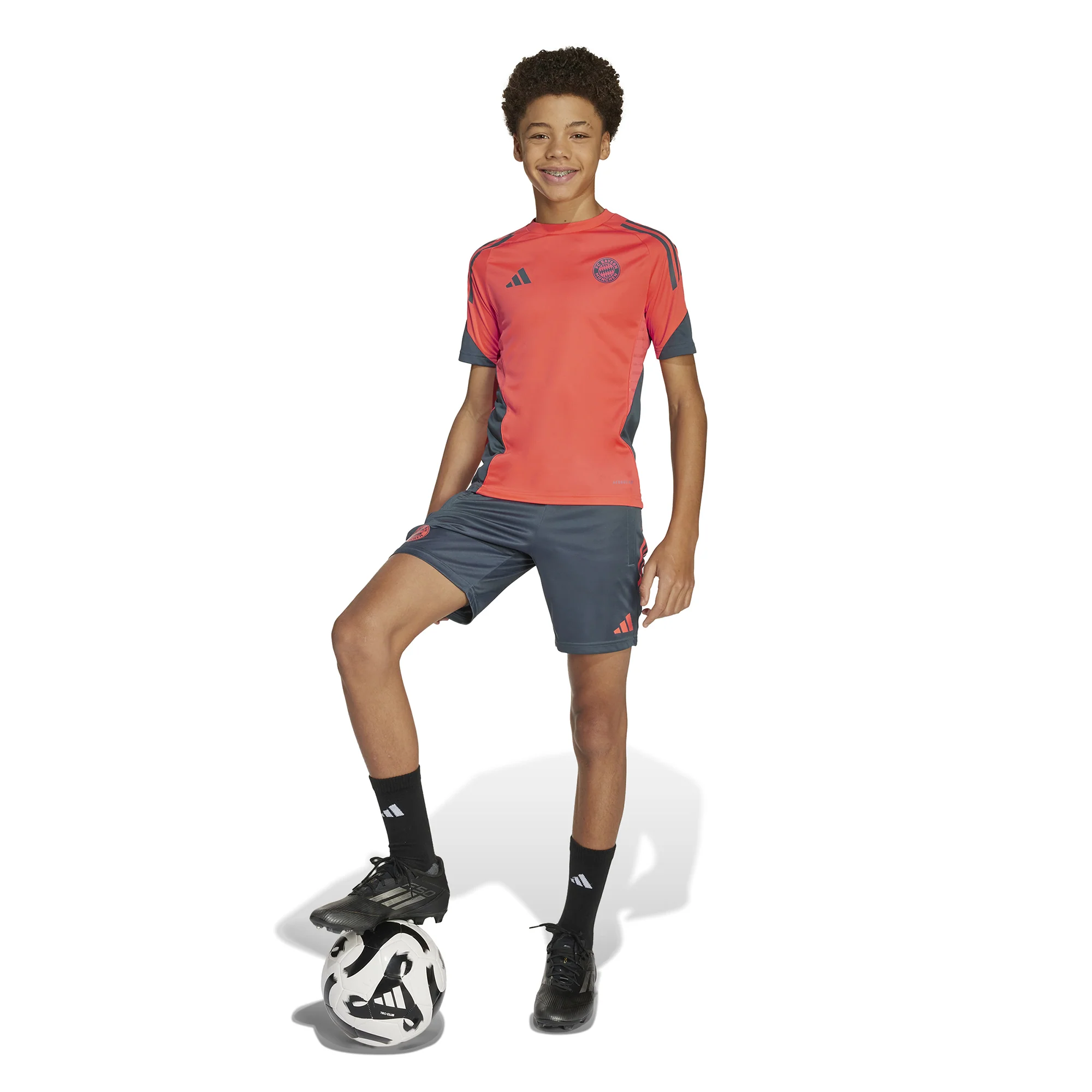 Bayern Munich 25/26 Training Football Jersey Jnr - Image 9