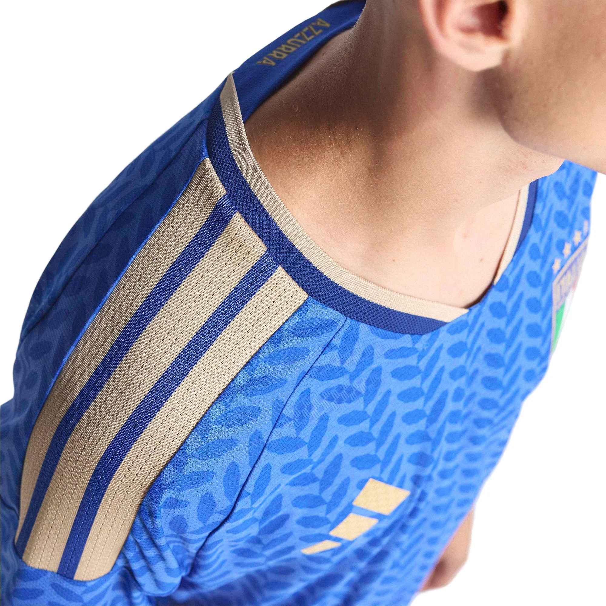 Italy 26 Home Authentic Football Shirt - Image 10