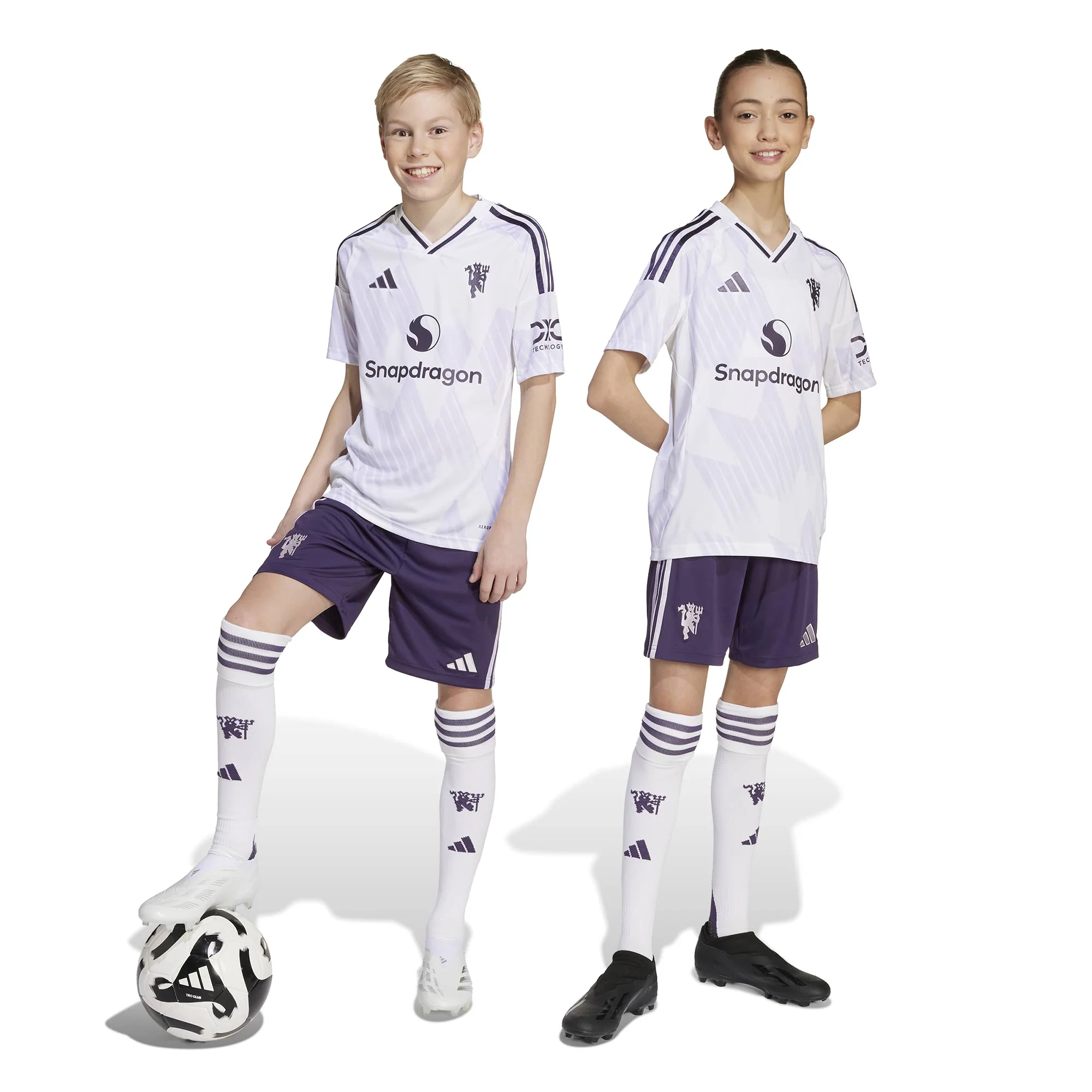 Man Utd 25/26 Away Football Shorts Jnr - Image 7