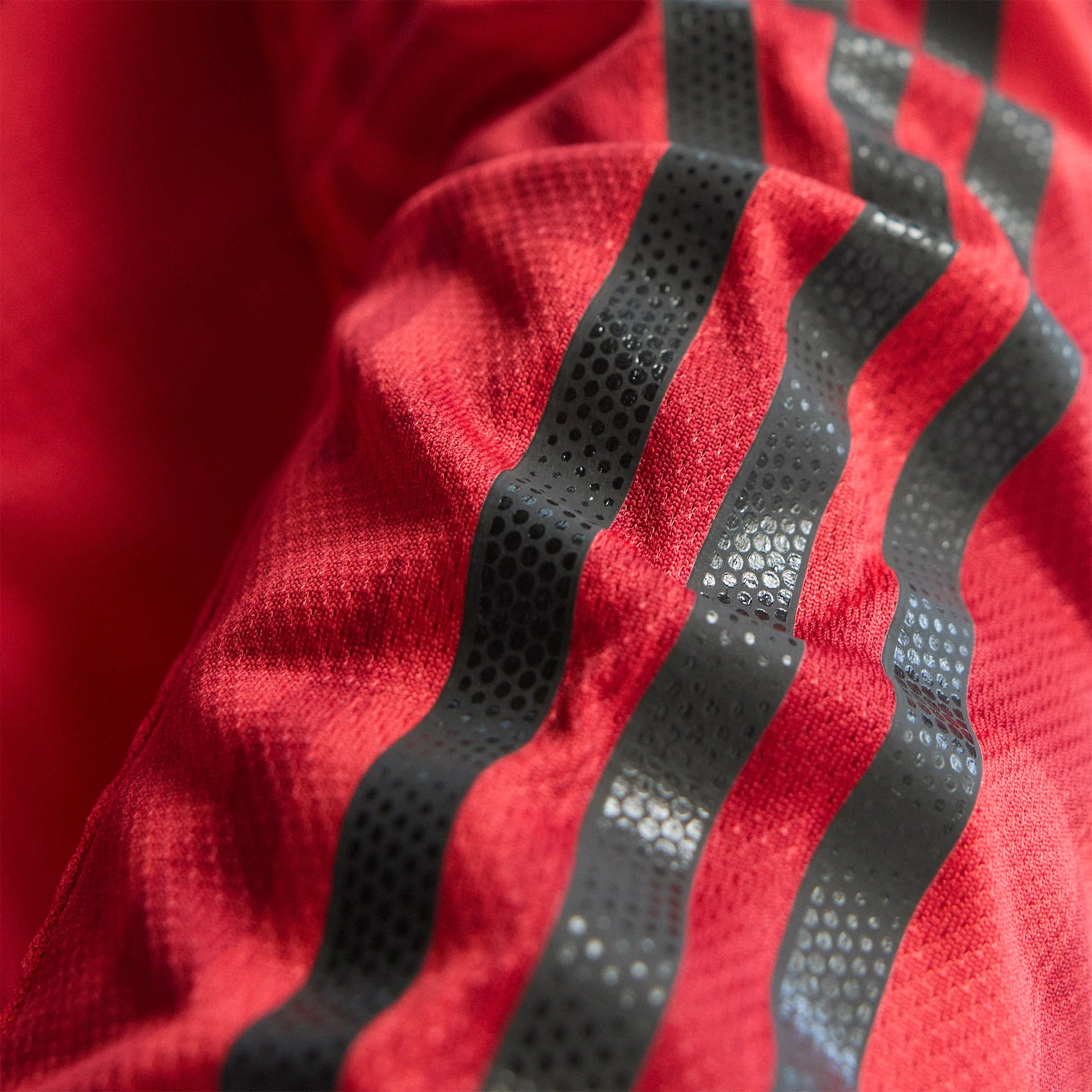 Man Utd 25/26 Home Authentic L/S Football Shirt - Image 7