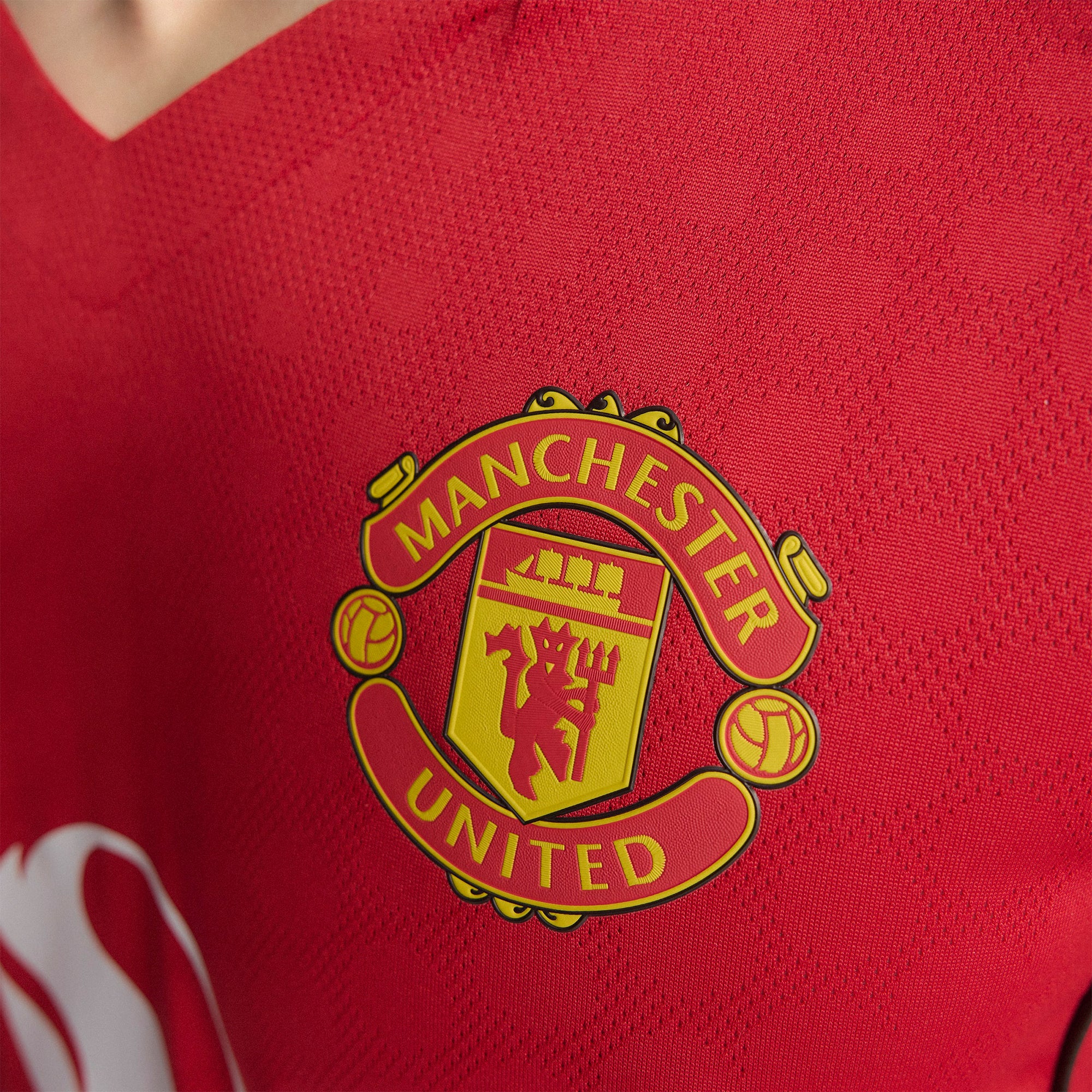 Man Utd 25/26 Home Authentic L/S Football Shirt - Image 8