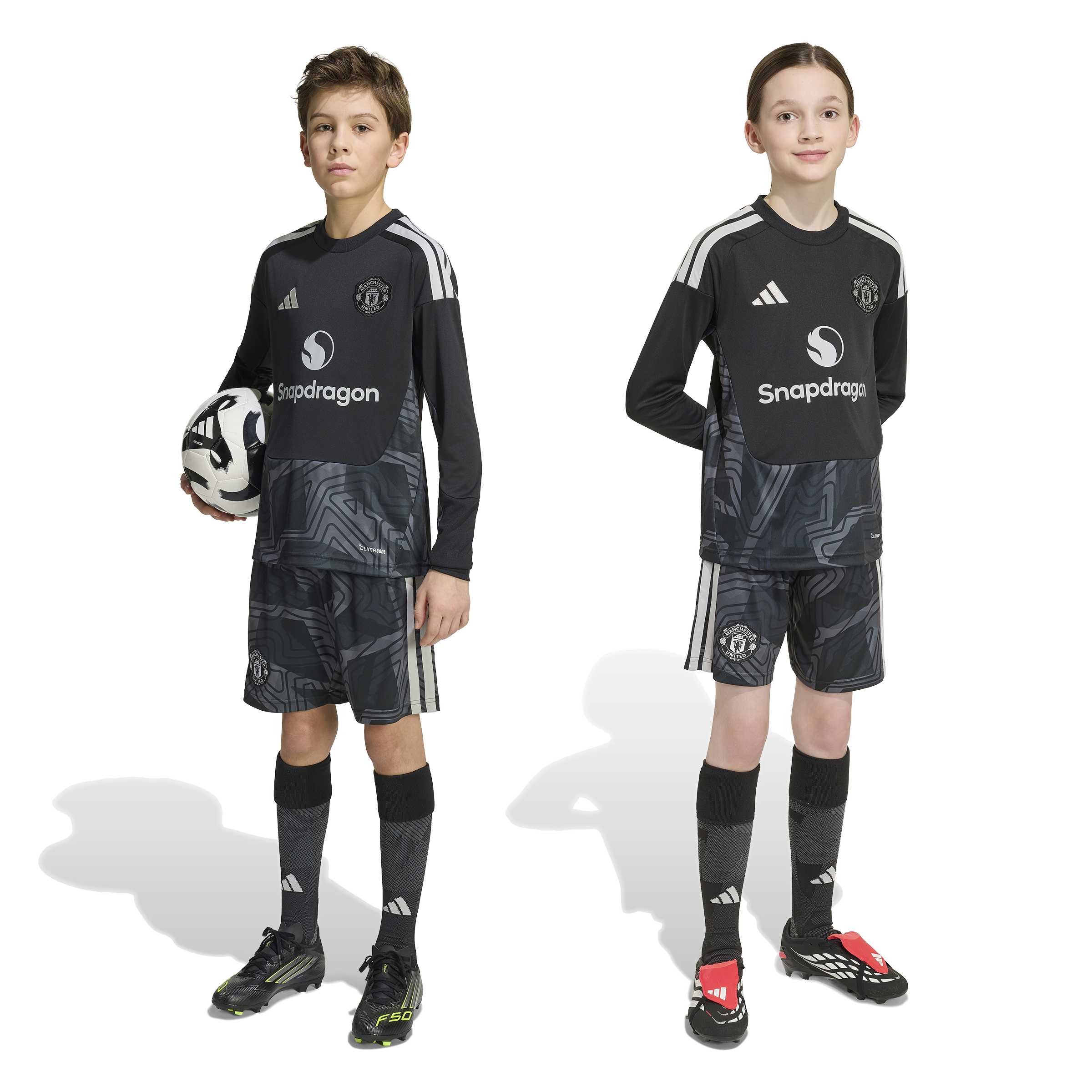 Man Utd 26/27 GK Football Shorts Jnr - Image 2
