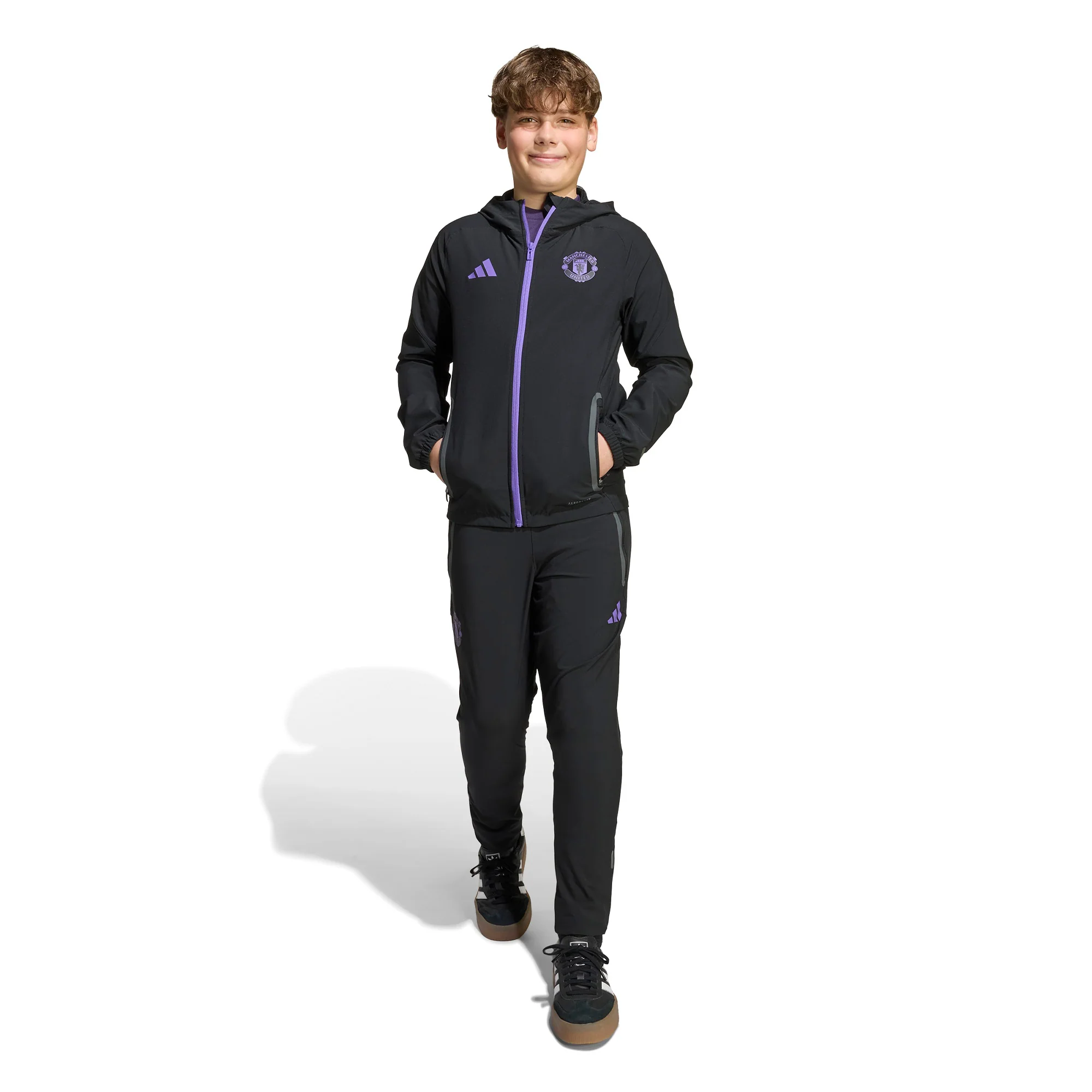 Man Utd 25/26 Football Travel Pants Jnr - Image 3