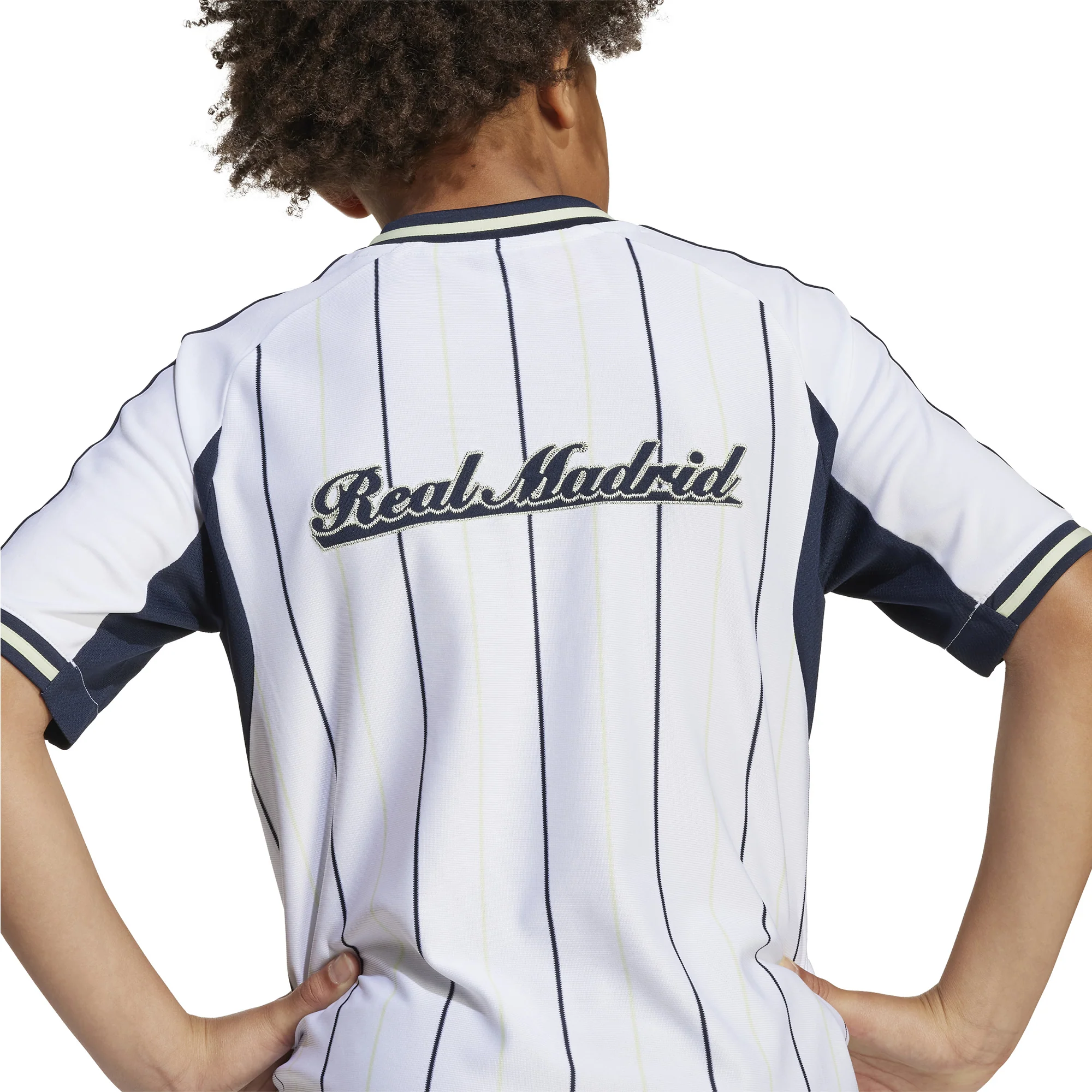 Real Madrid US Football Shirt Jnr - Image 7