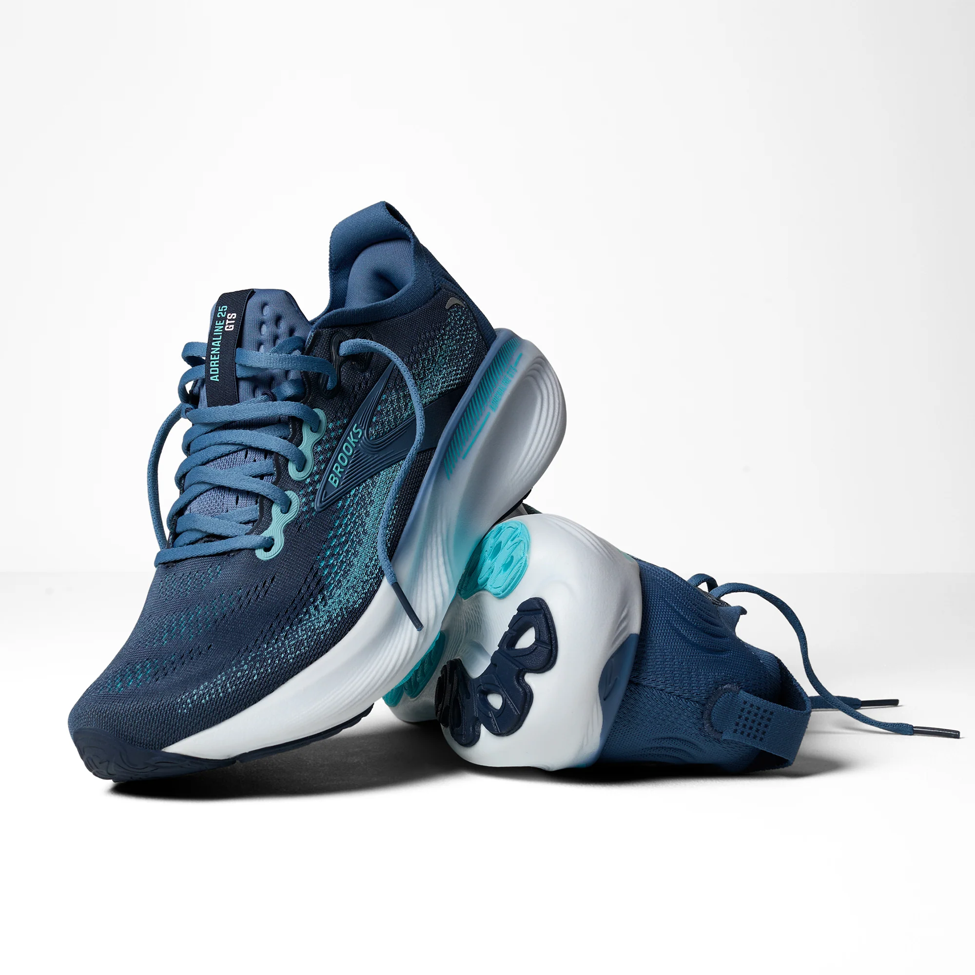 Adrenaline GTS 25 Running Shoes - Image 9