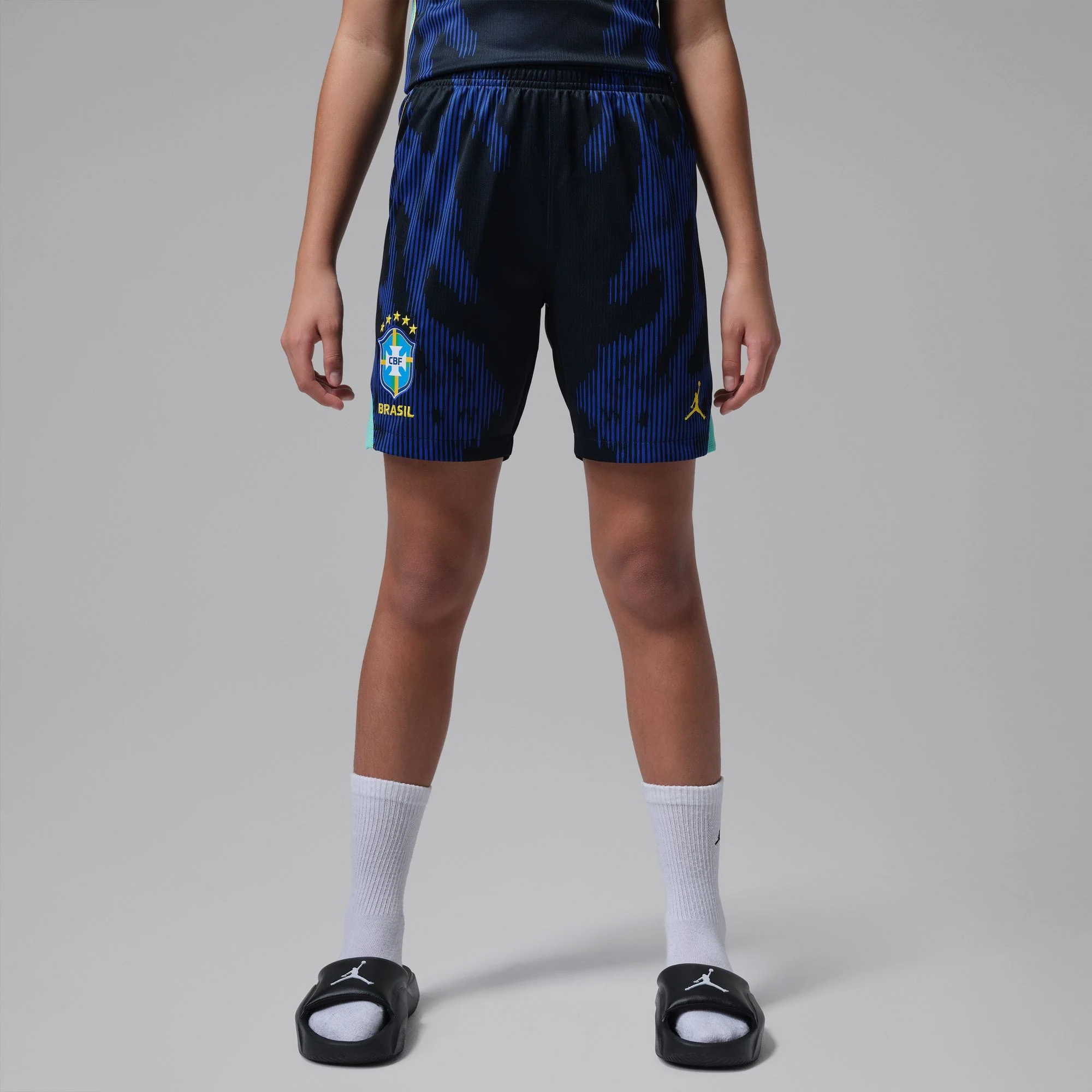 Brazil 26 Away Football Shorts Jnr - Image 4