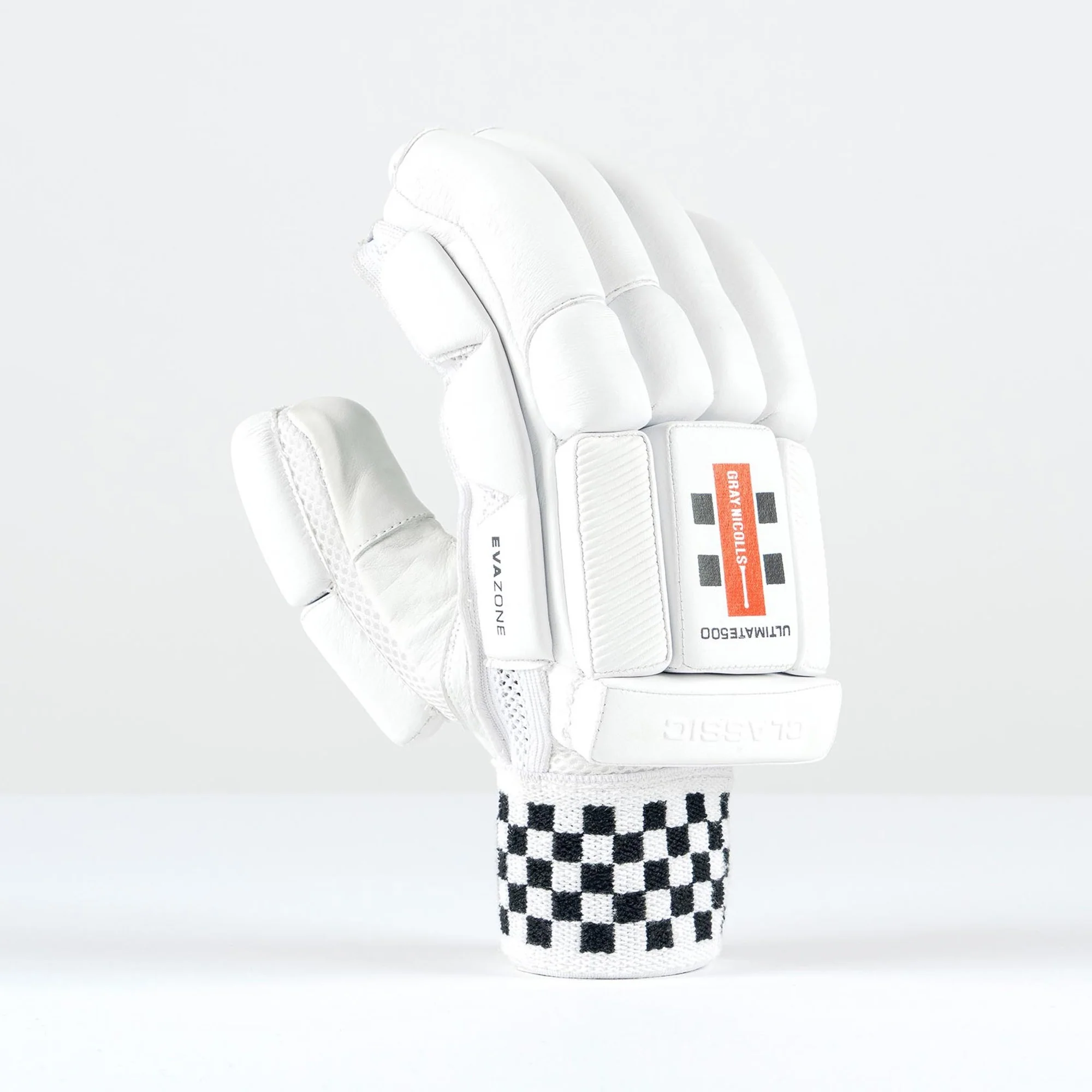 Classic Ultimate 500 Cricket Gloves - Image 3