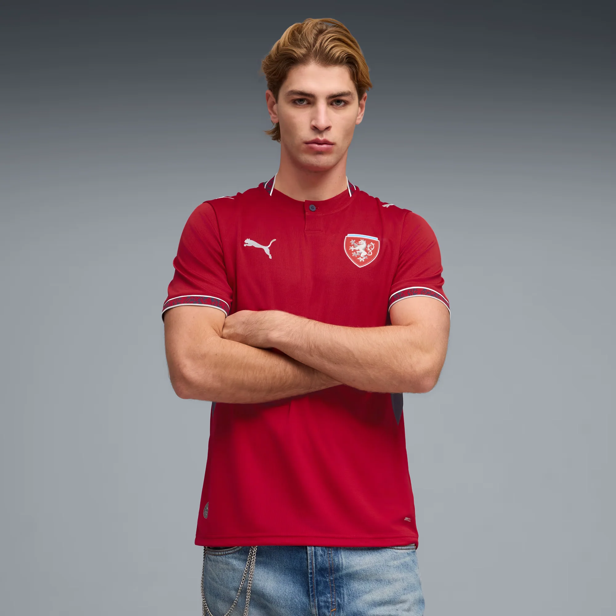 Czech Republic 26 Home Football Shirt - Image 6