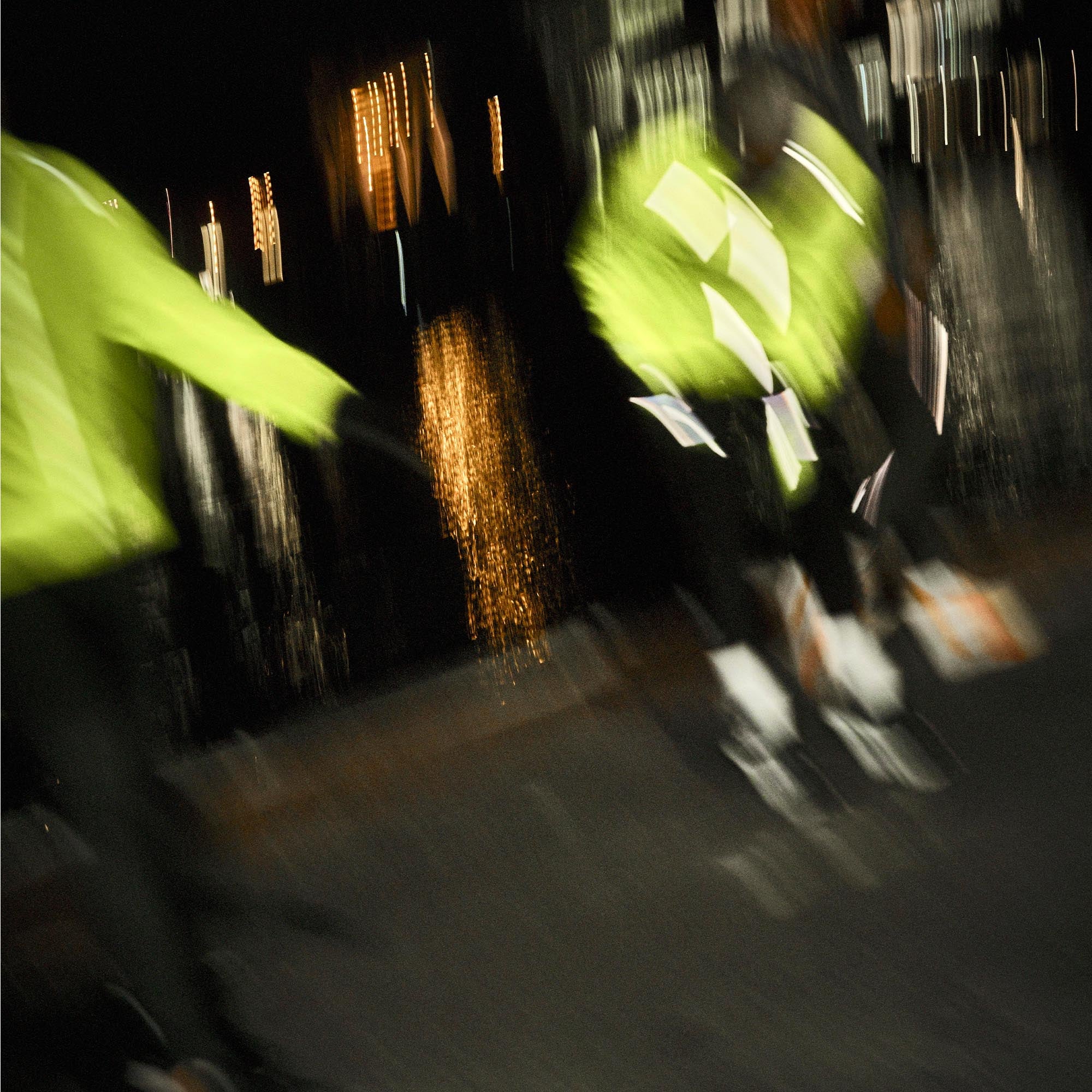 Earlington V2 Running Jacket - Image 9