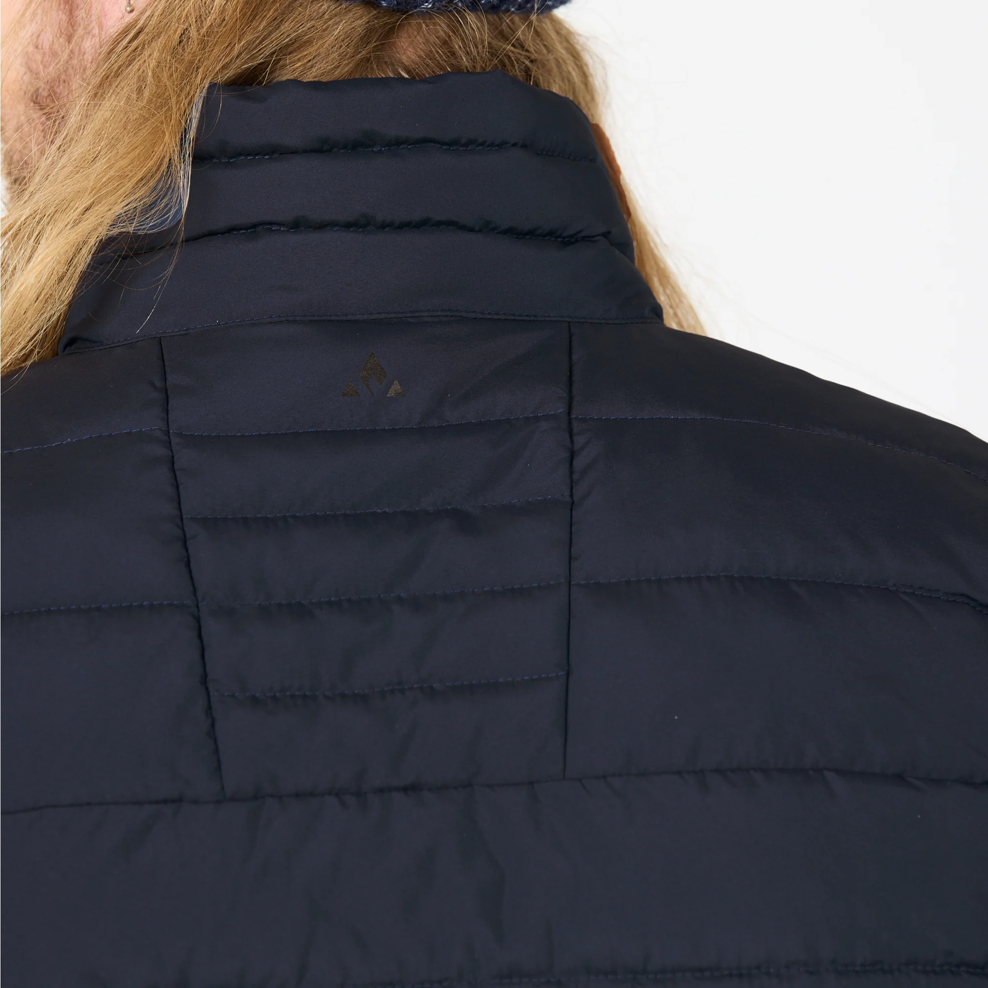 Edge CFT+Light Puffer Vest - Image 5