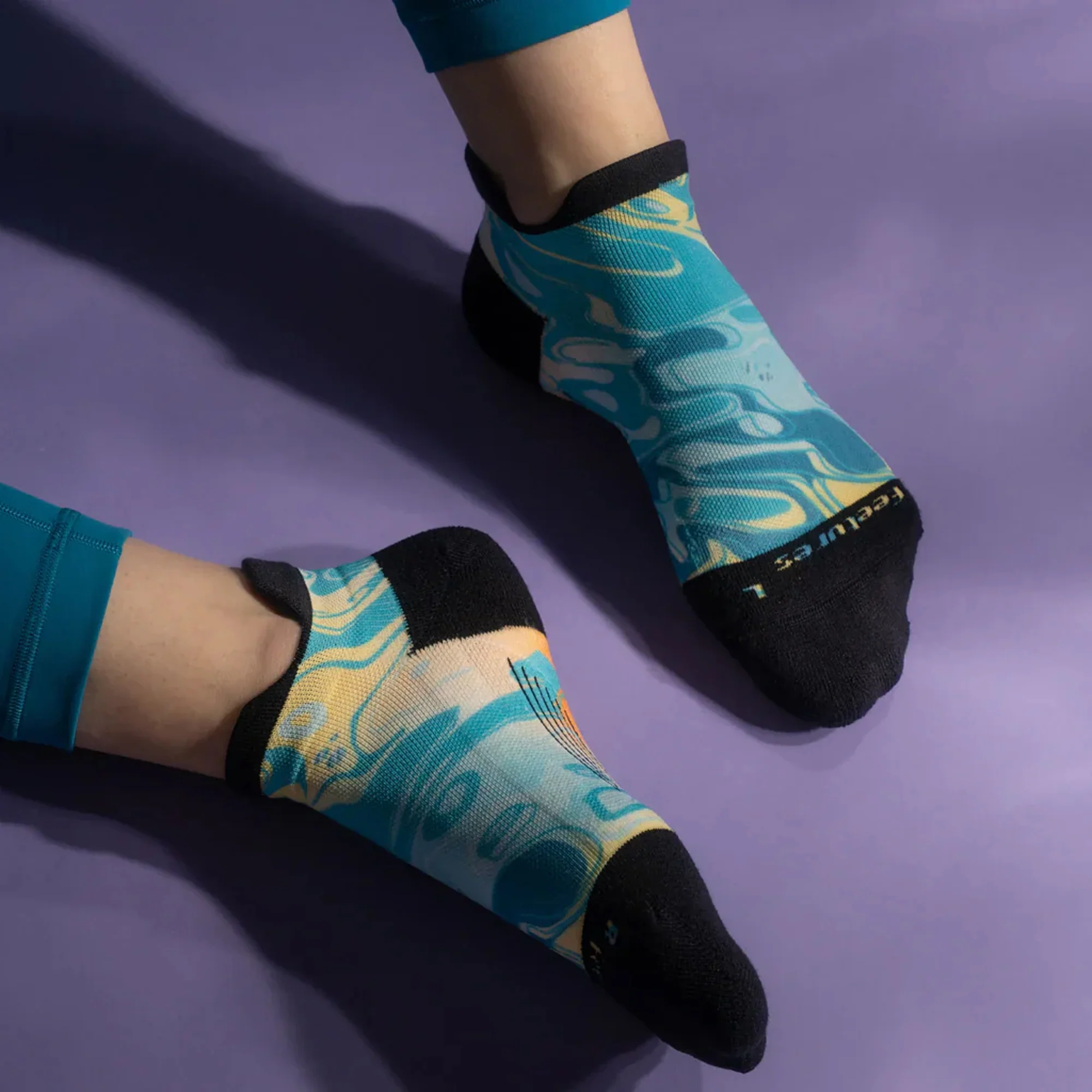 Elite Light Cushion Tab Running Socks - Image 4