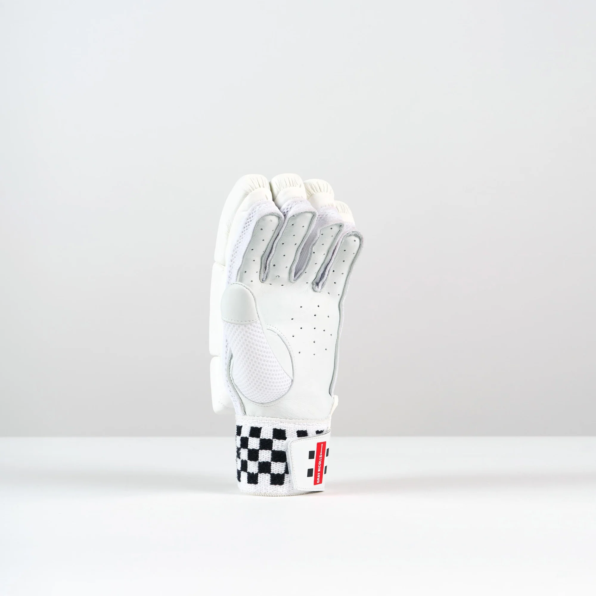 Classic Academy Cricket Gloves - Image 4