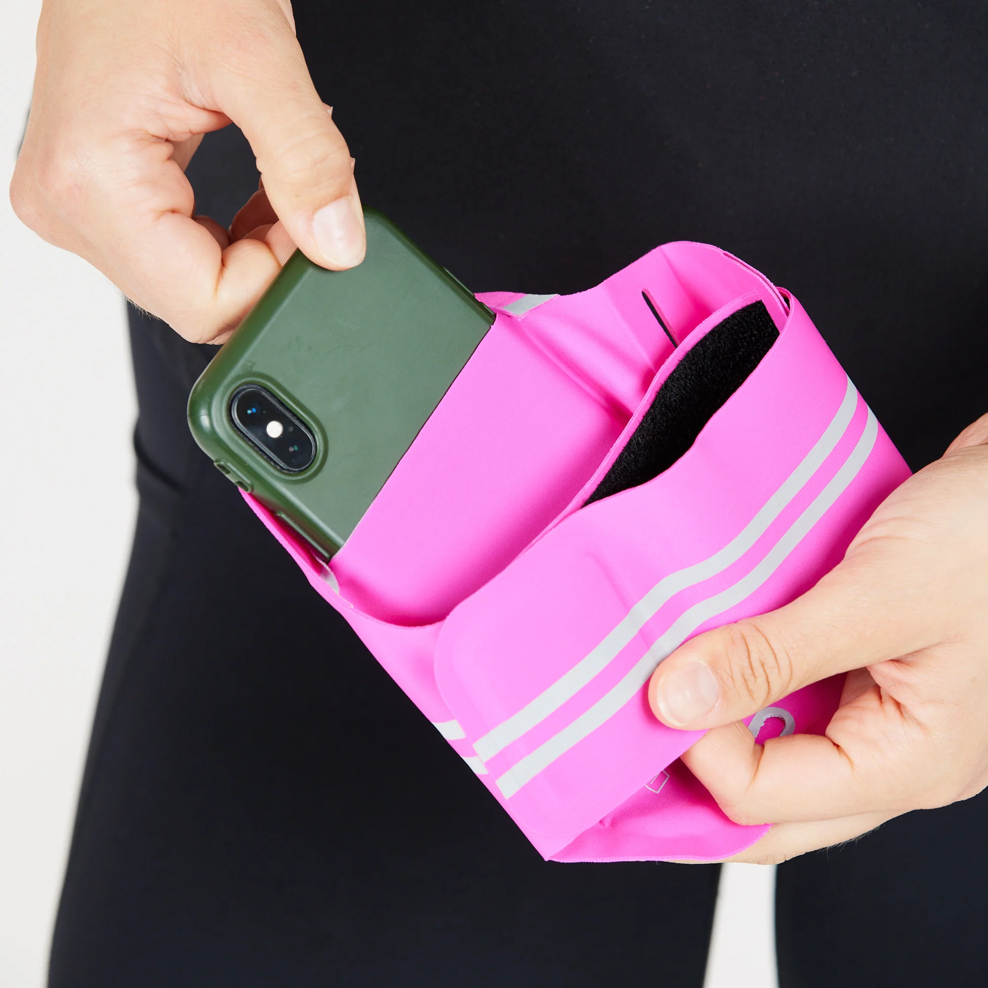 Iskar Phone Running Armband - Image 3