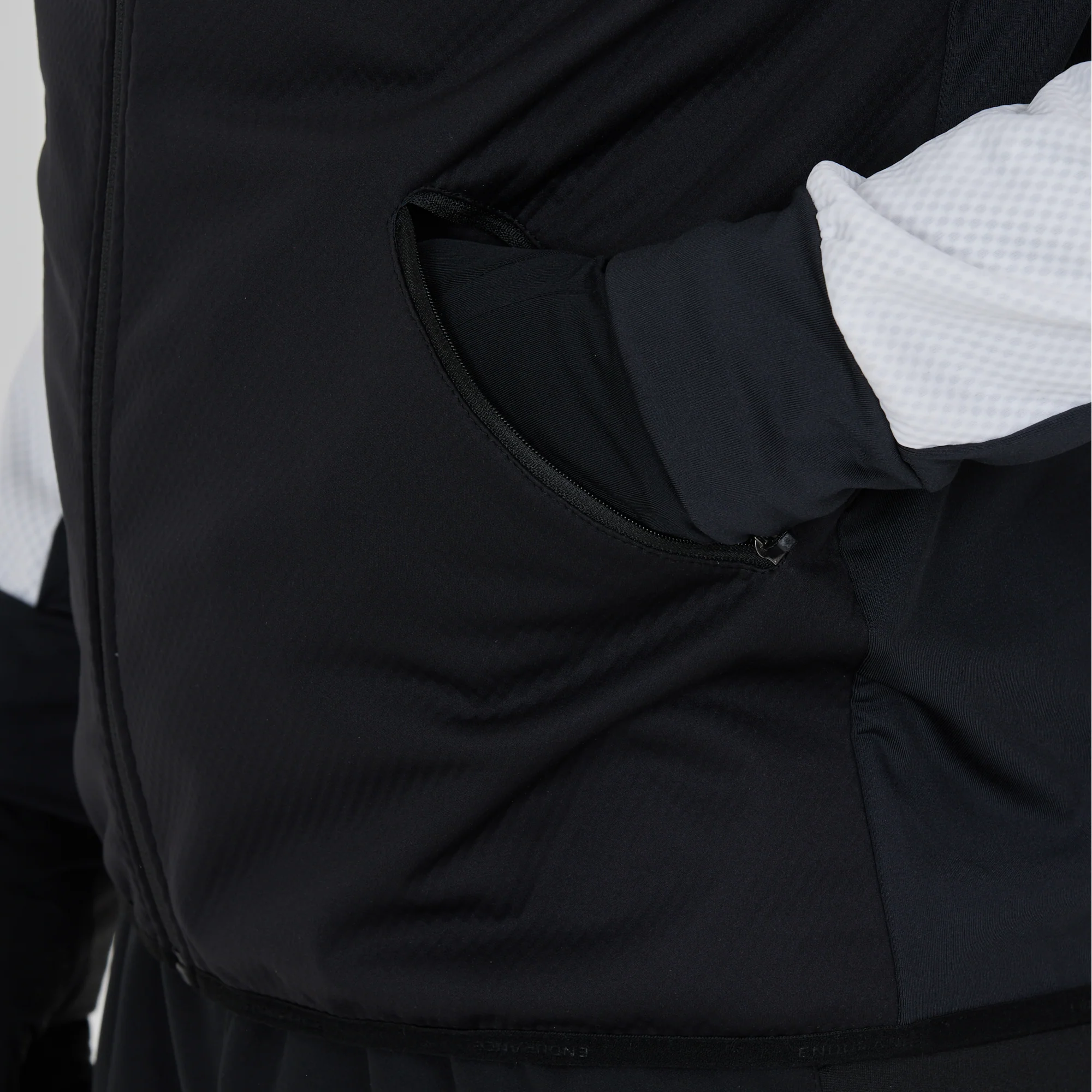 Larson XCS Jacket - Image 5