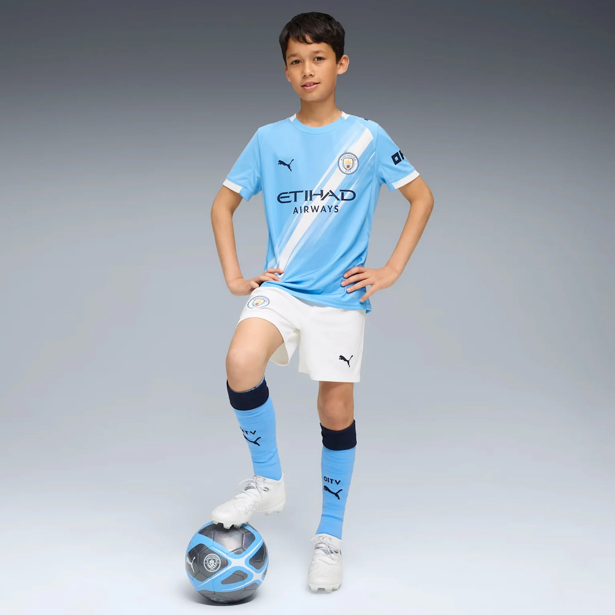 Man City 25/26 Home Football Shorts Jnr - Image 3