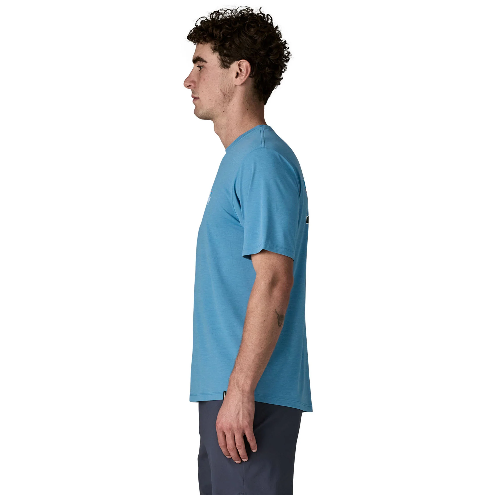 Men's Cap Cool Daily Graphic T-Shirt - '73 Skyline - Image 5