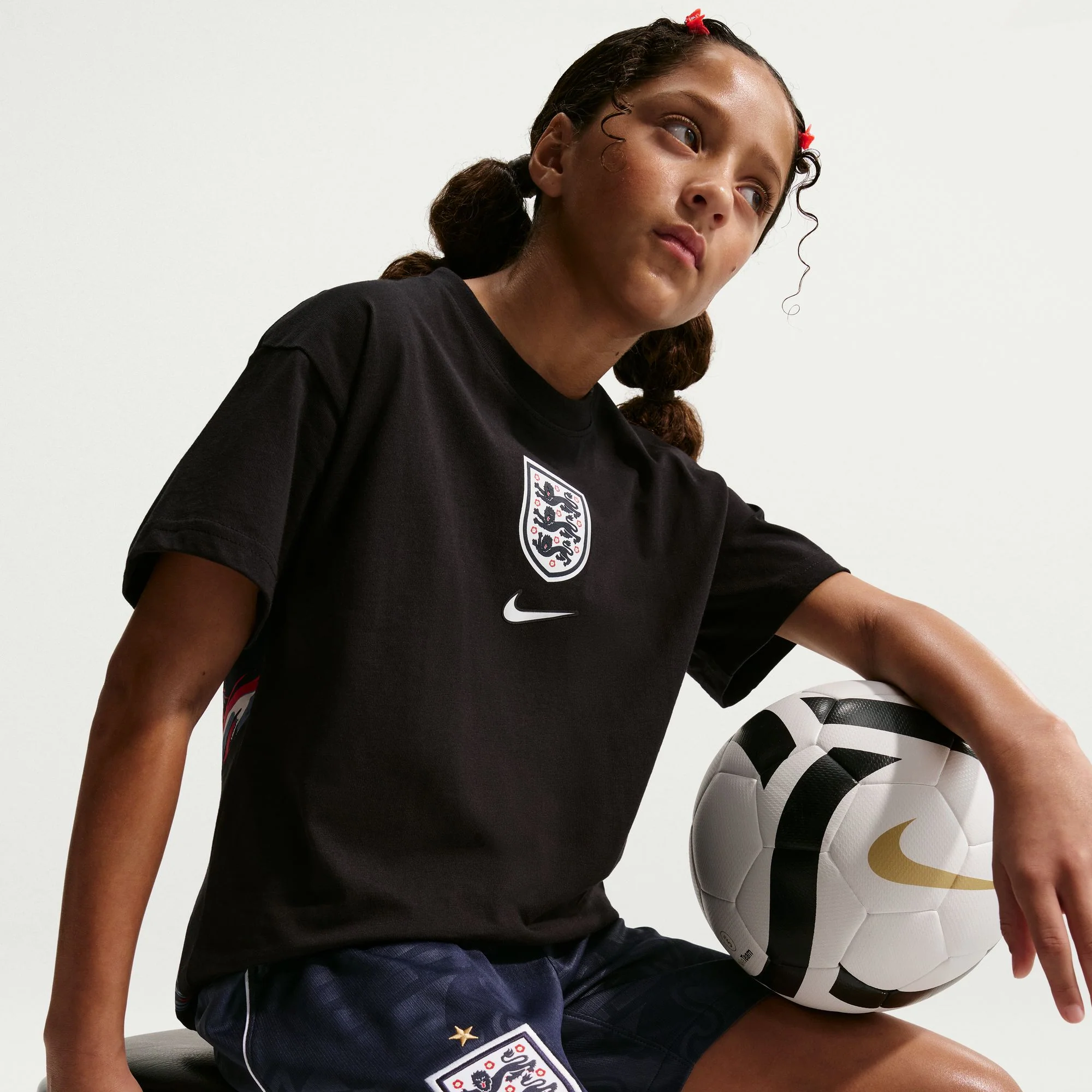 England 26 Away Football Shorts Jnr - Image 4