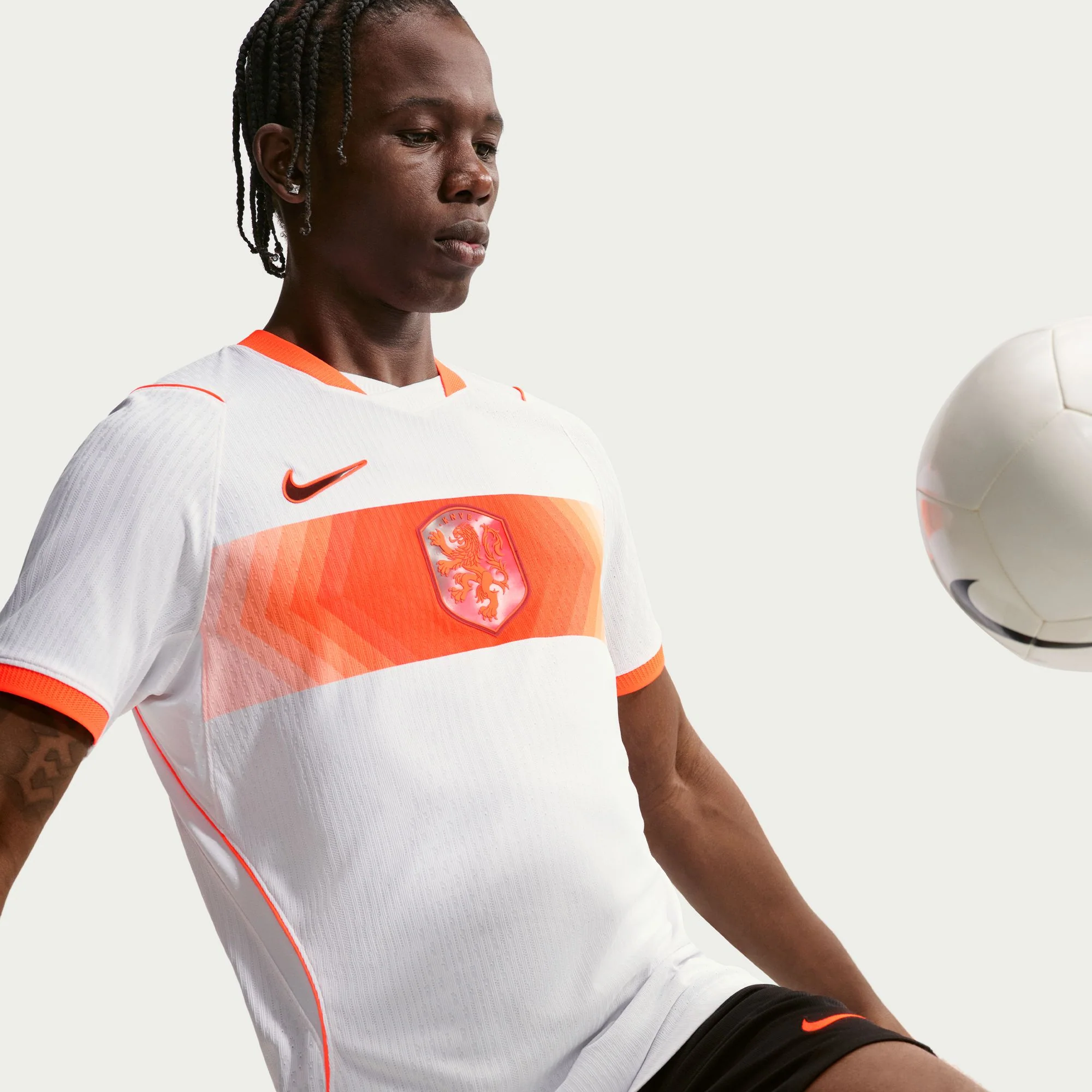 Holland 26 Away Aero-Fit Authentic Football Shirt - Image 4