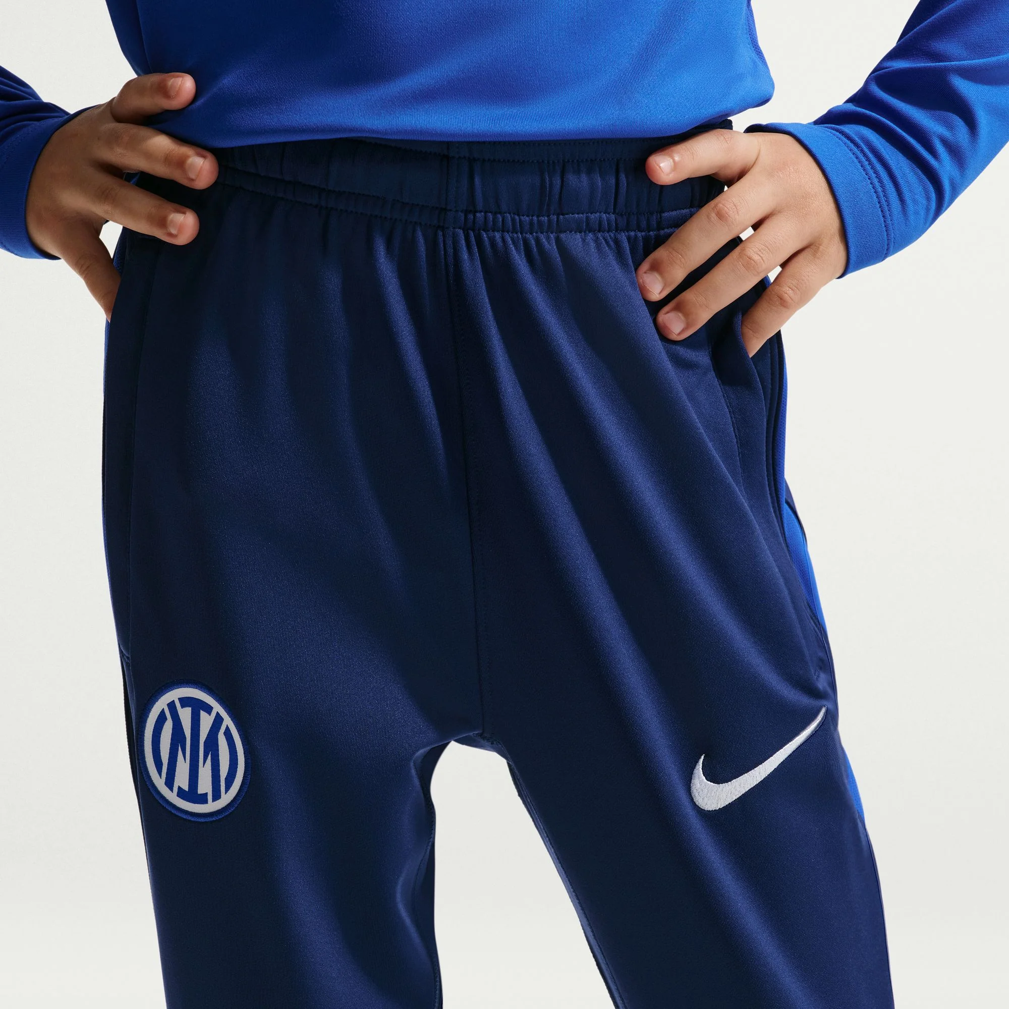 Inter Milan Strike Training Pants Jnr - Image 8