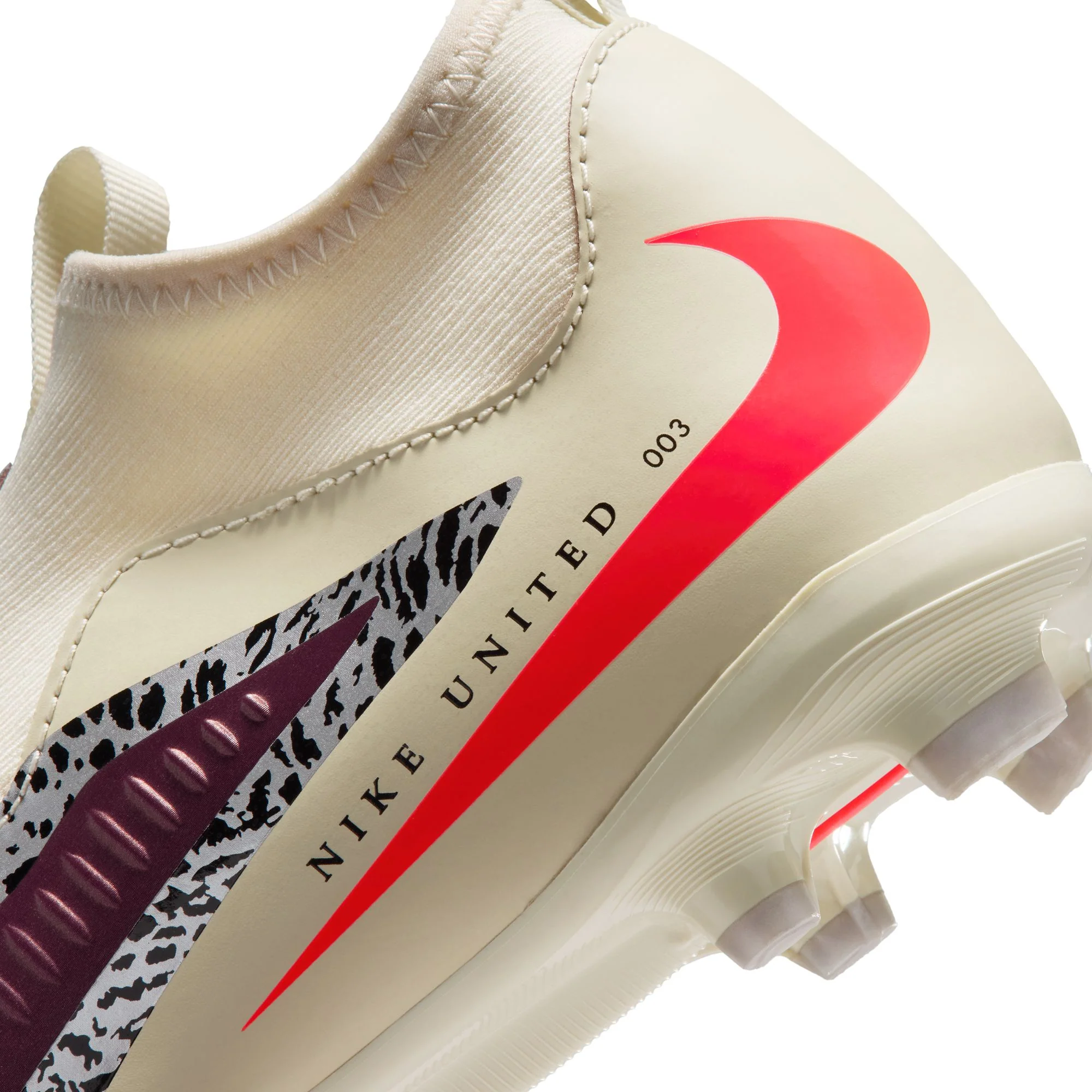Nike United Phantom 6 High Academy MG Jnr Football Boots - Image 9