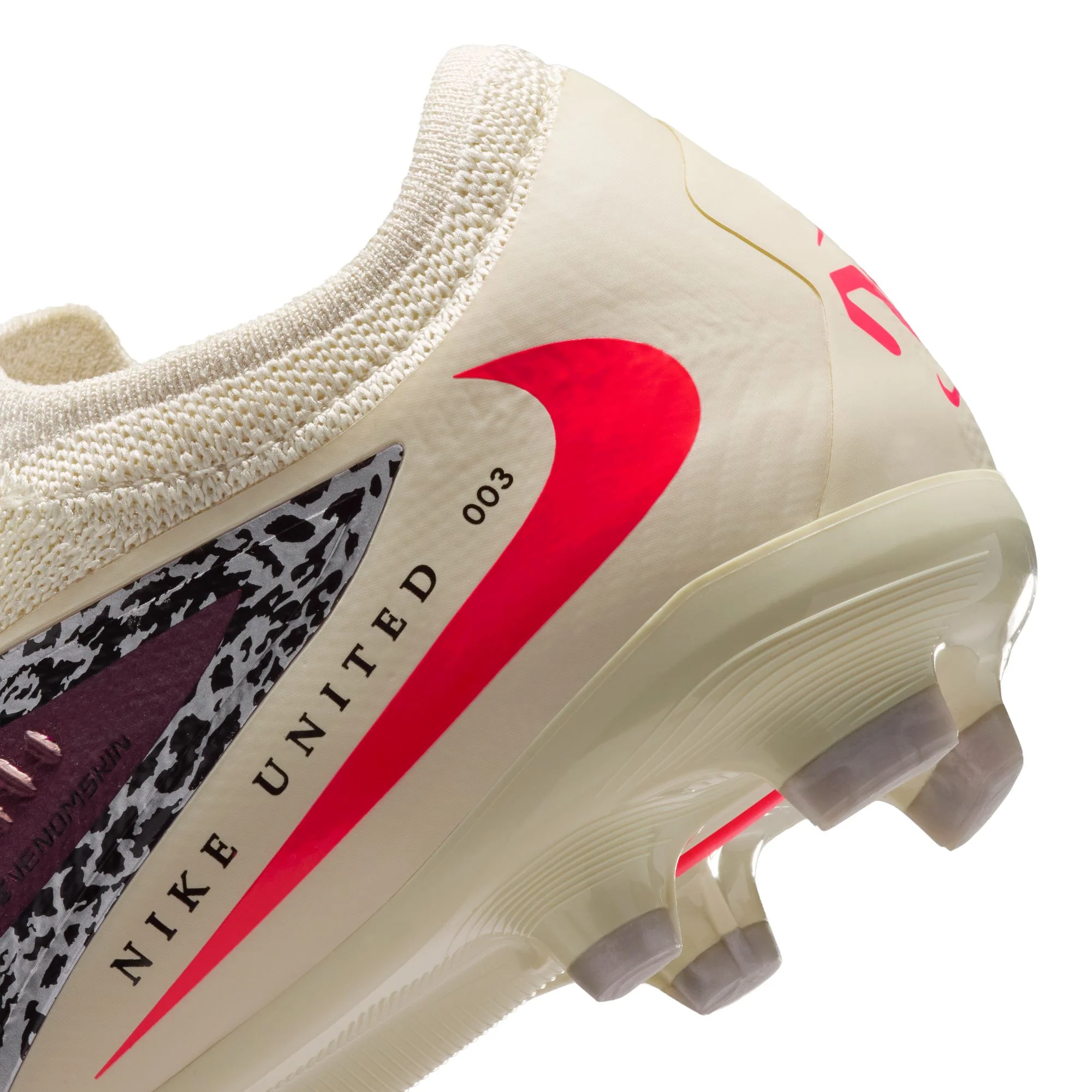 Nike United Phantom 6 Low Pro MG Jnr Football Boots - Image 9