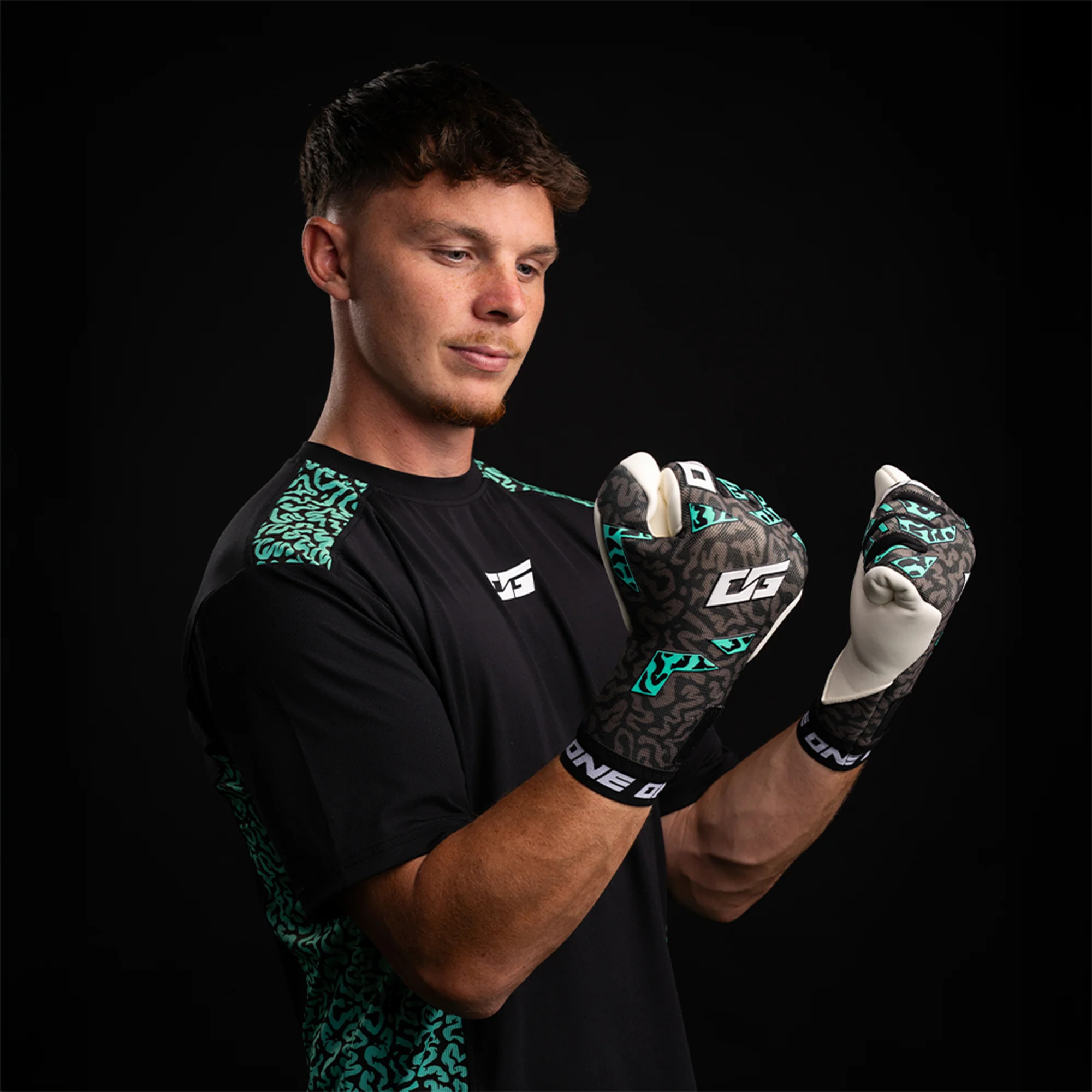 OG1 - Mentality Monster Hyla SL Cut Jnr GK Gloves - Image 11