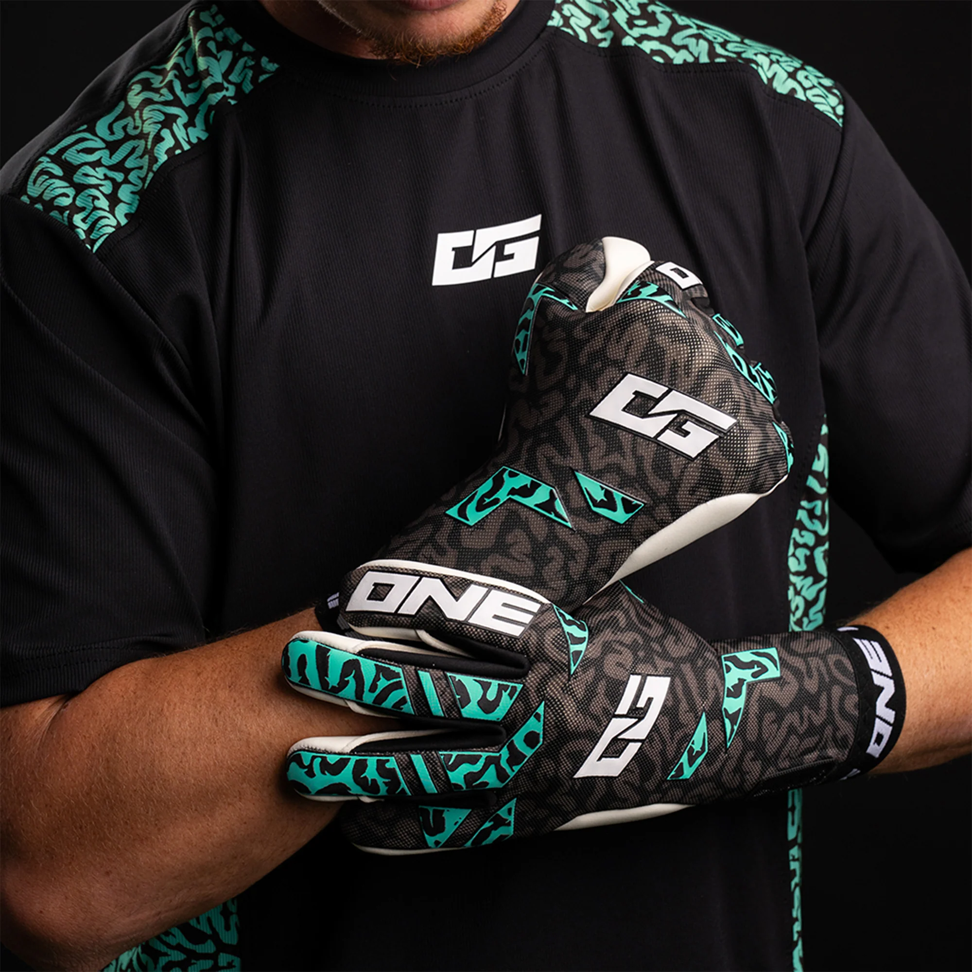 OG1 - Mentality Monster Hyla SL Cut Jnr GK Gloves - Image 13