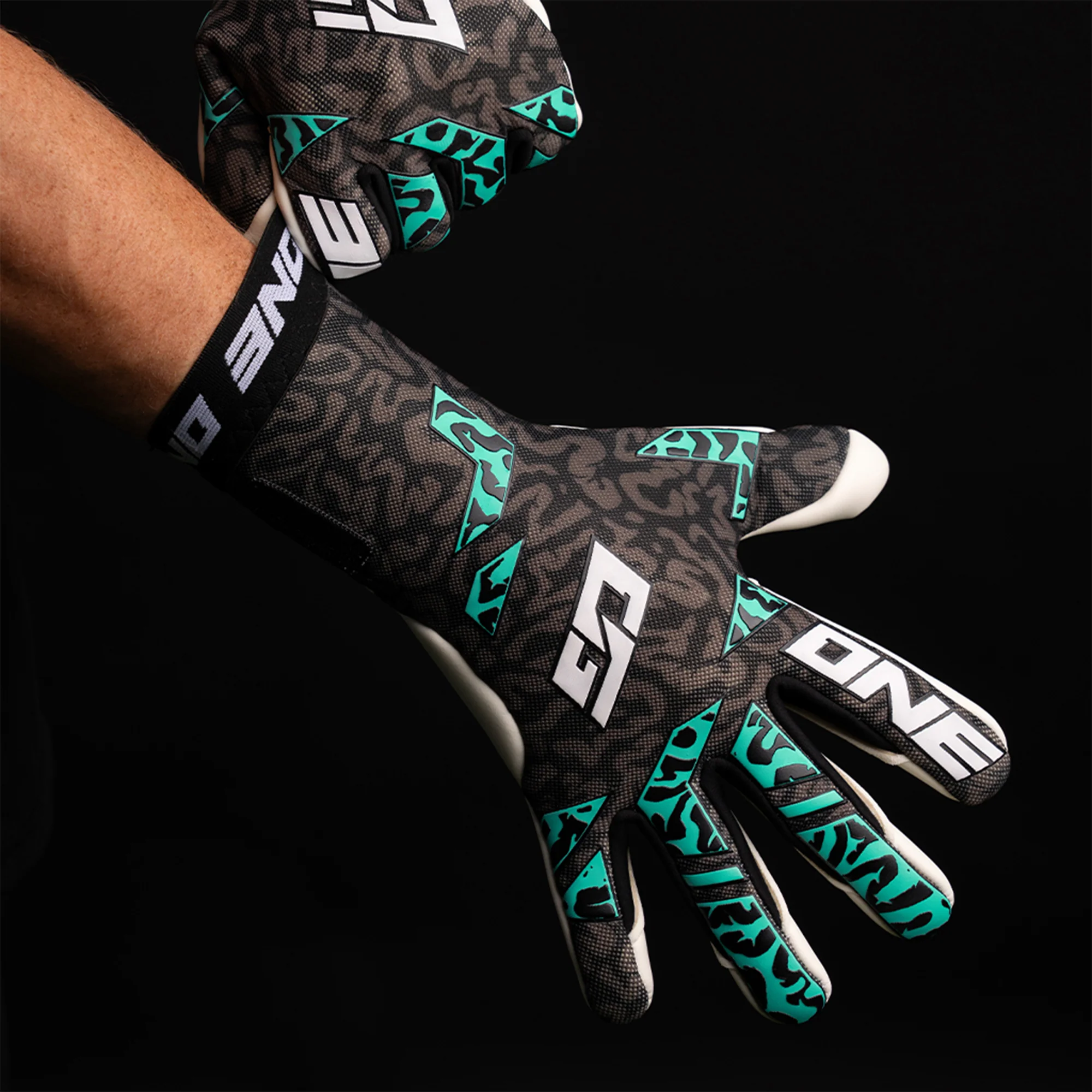 OG1 - Mentality Monster Hyla SL Cut Jnr GK Gloves - Image 15