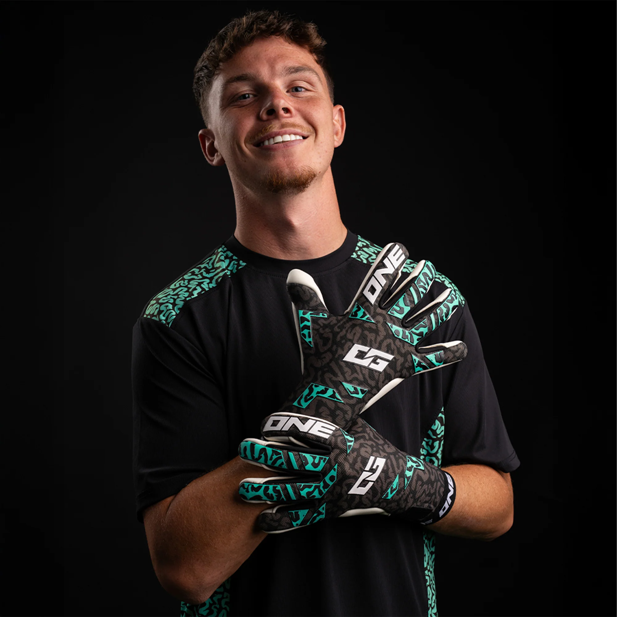 OG1 - Mentality Monster Hyla SL Cut Jnr GK Gloves - Image 9