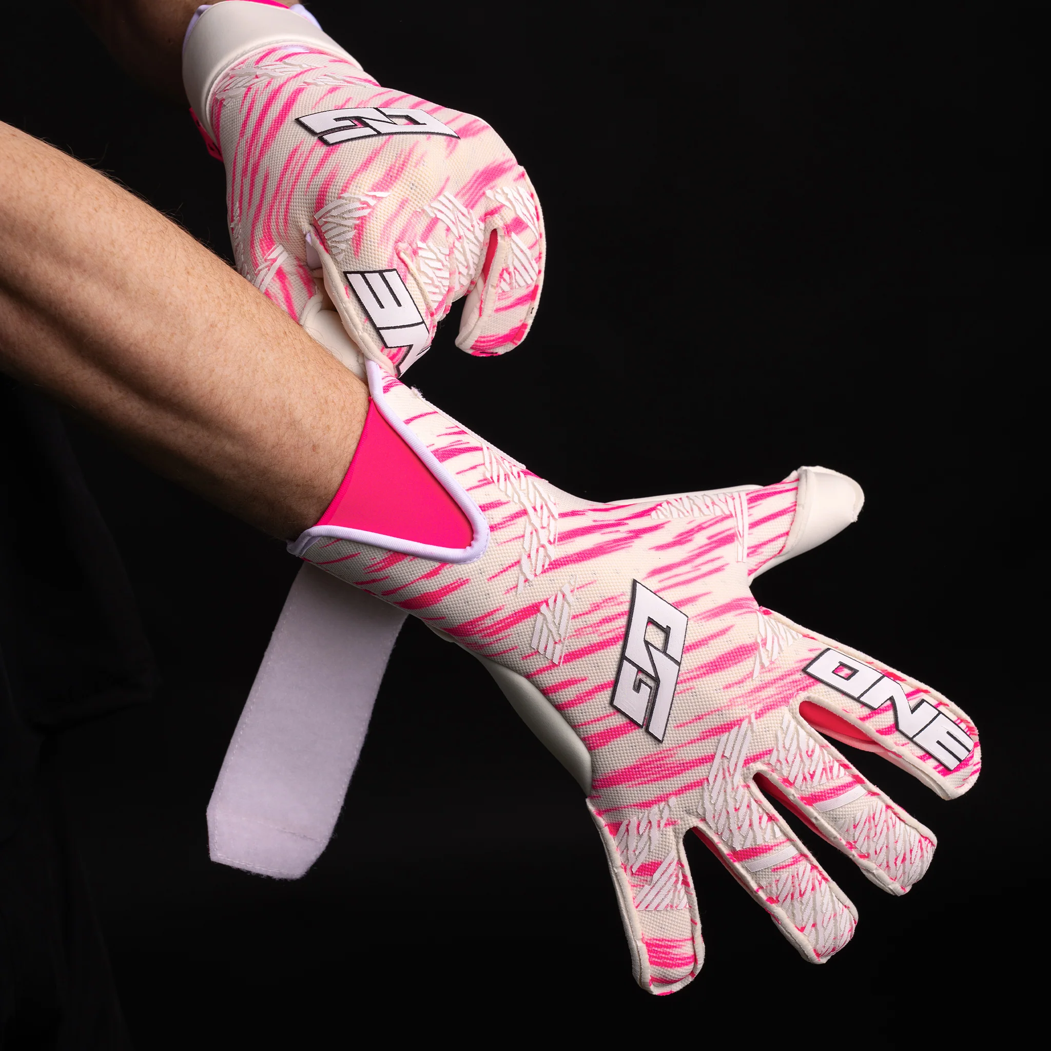 OG1 - Amped Hyla Cut Jnr GK Gloves - Image 5