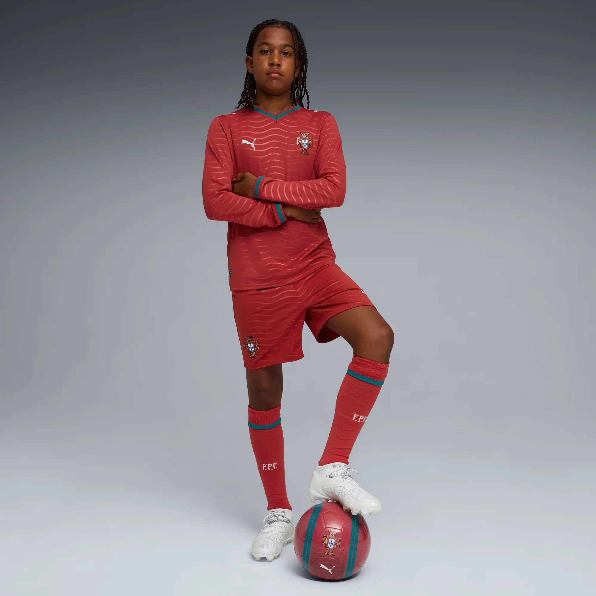 Portugal 26 Home Football Shorts Jnr - Image 3