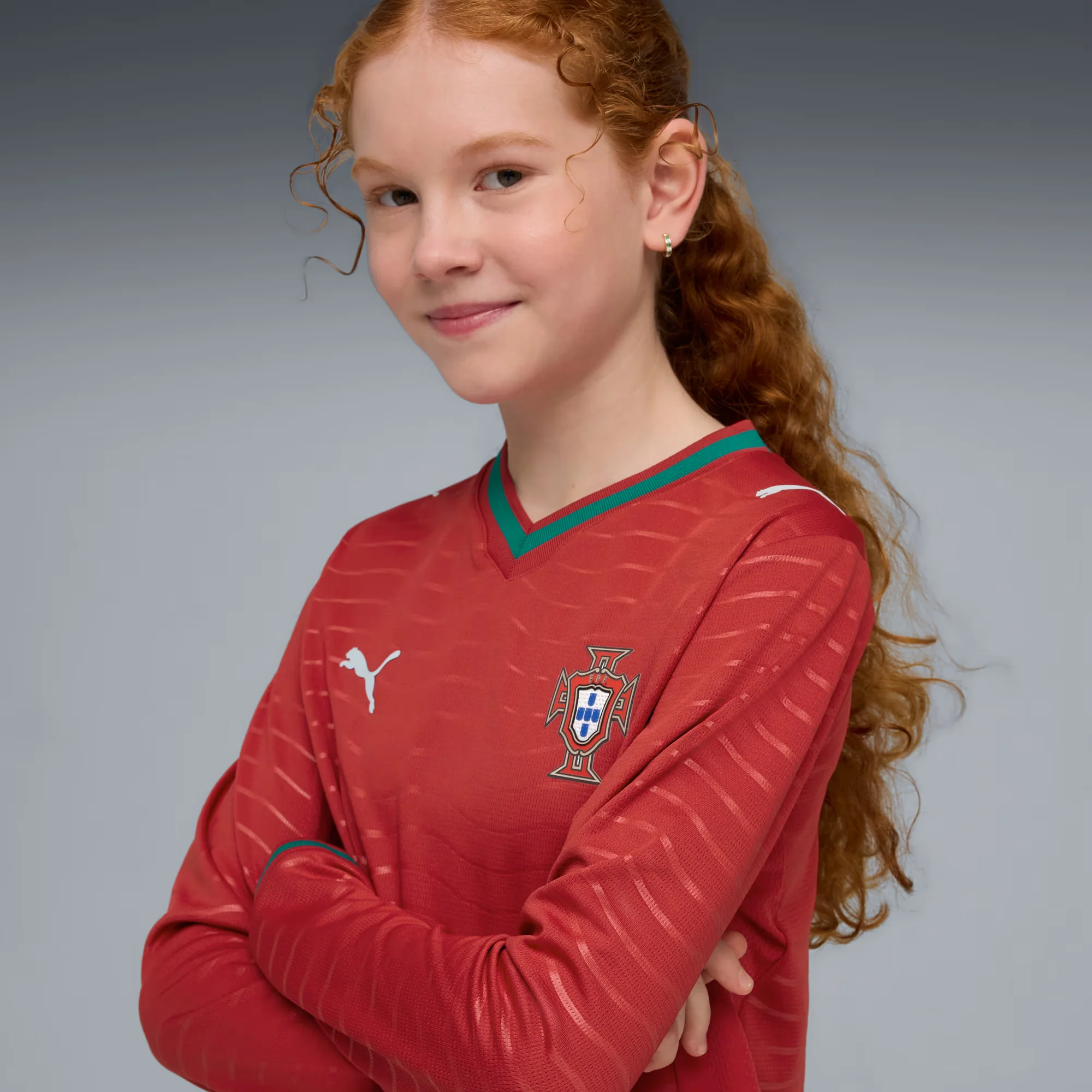 Portugal 26 Home L/S Football Shirt Jnr - Image 4