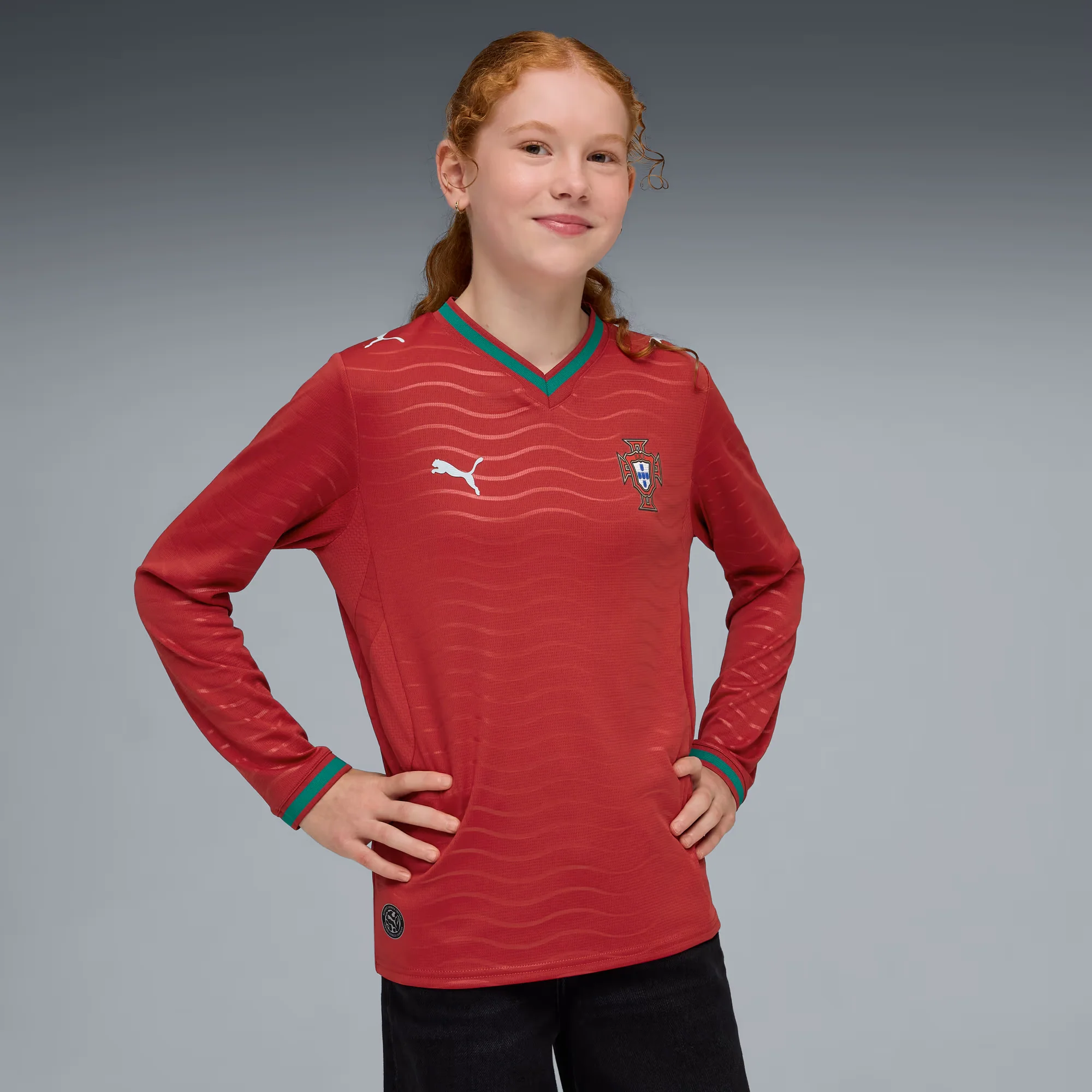 Portugal 26 Home L/S Football Shirt Jnr - Image 5