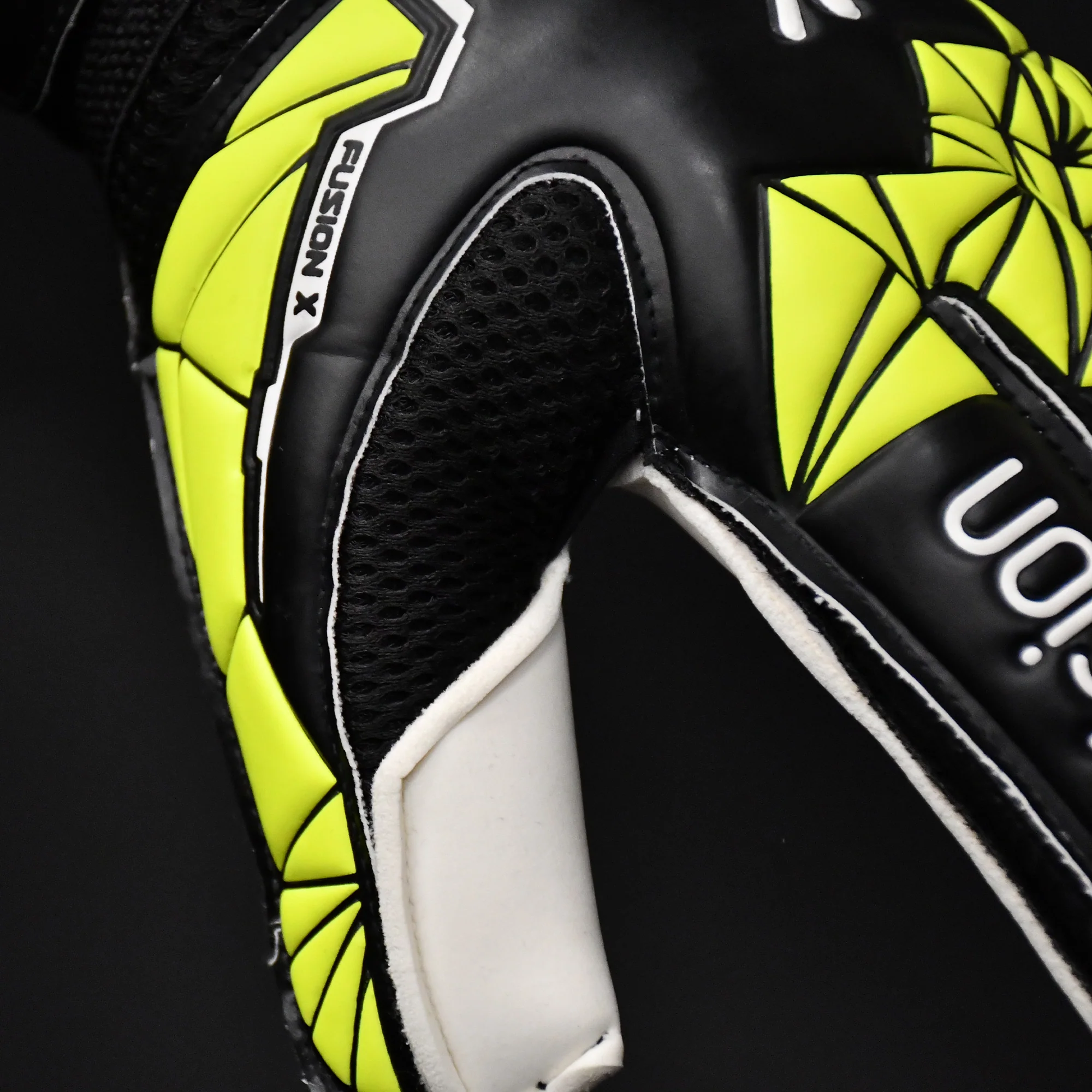 Junior Fusion X Flat Cut Finger Protect Goalkeeper Gloves - Image 3