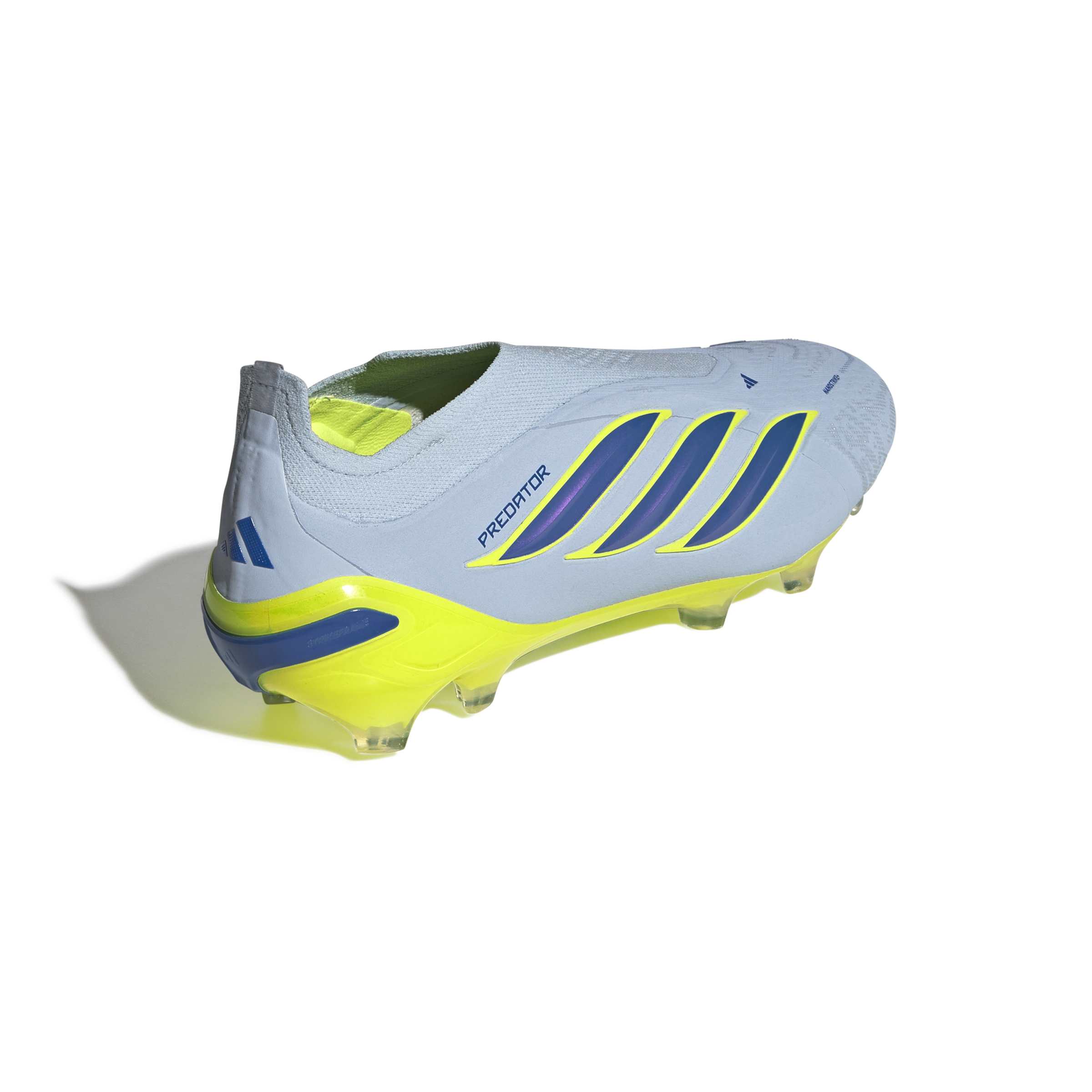 Predator 26 Elite Laceless FG/AG Football Boots - Image 4
