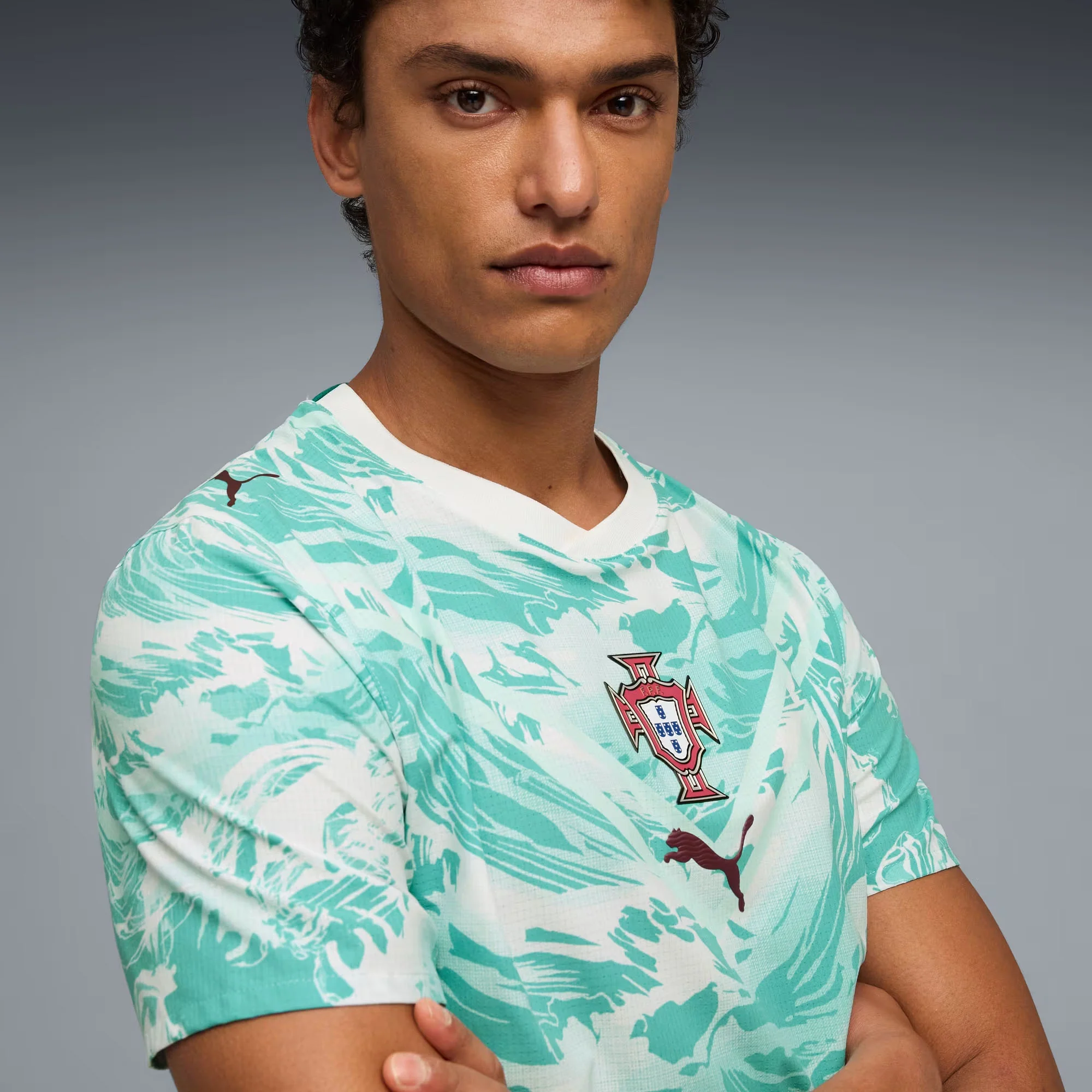 Portugal 26 Away Authentic Football Shirt - Image 4