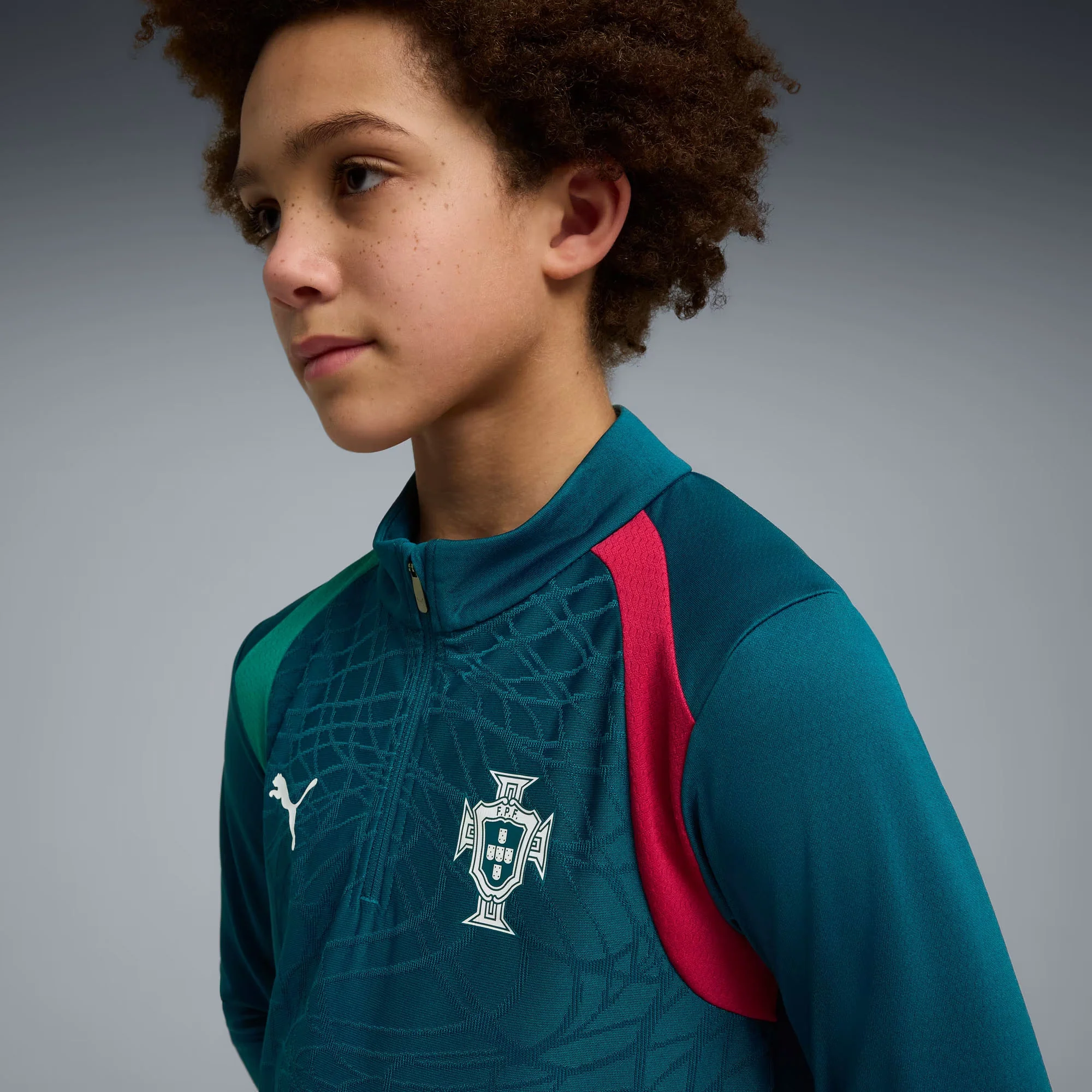 Portugal 26 Training Football 1/4 Zip Top Jnr - Image 2