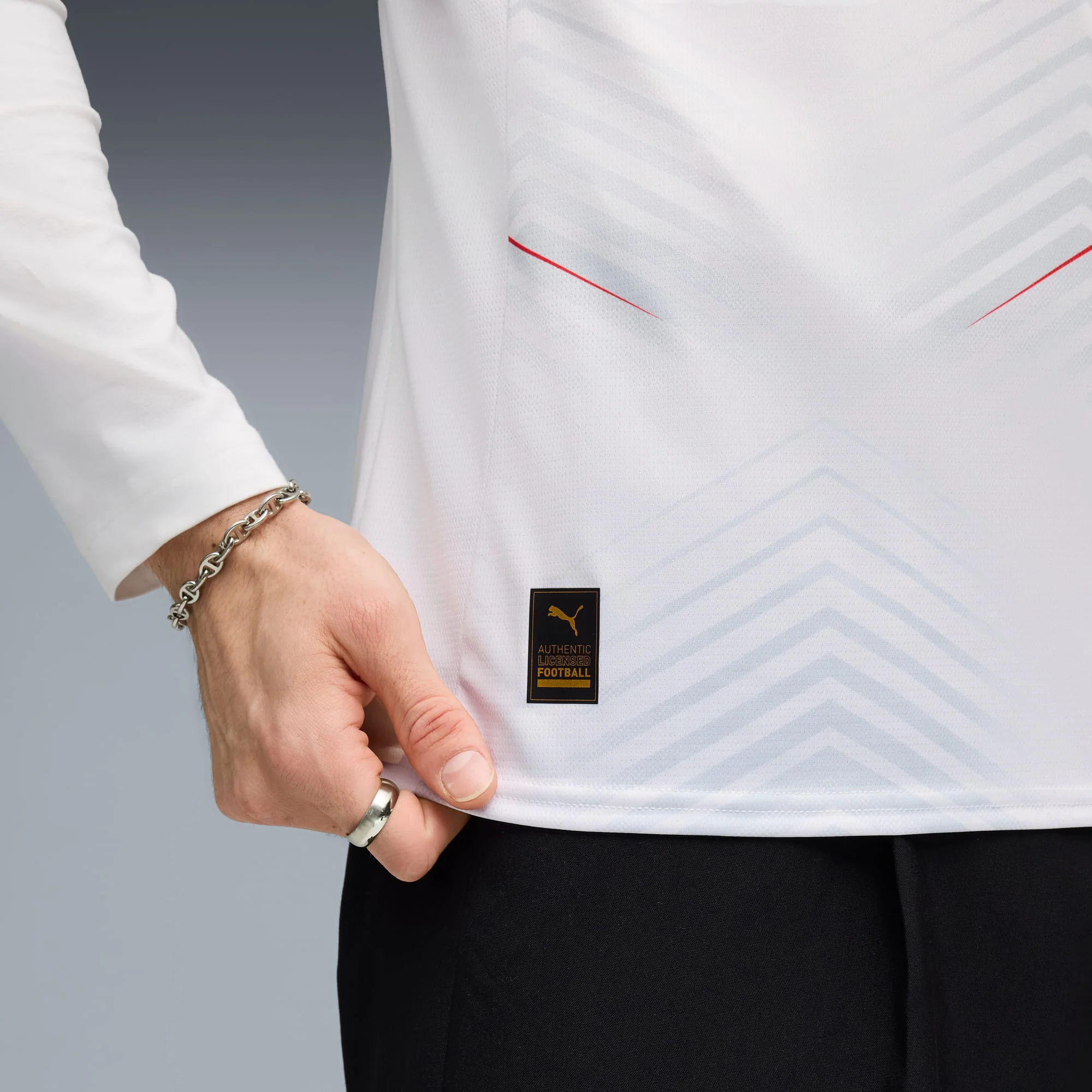 RB Leipzig 25/26 Home Football Shirt - Image 4