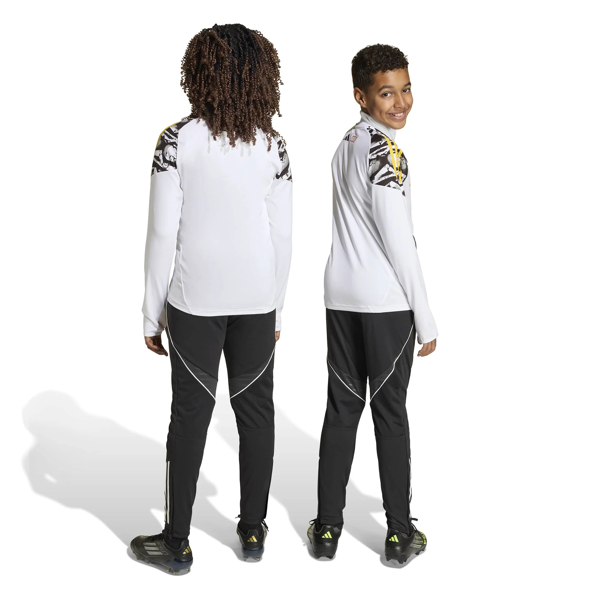 Real Madrid 25/26 Avengers Training Football Pants Jnr - Image 6