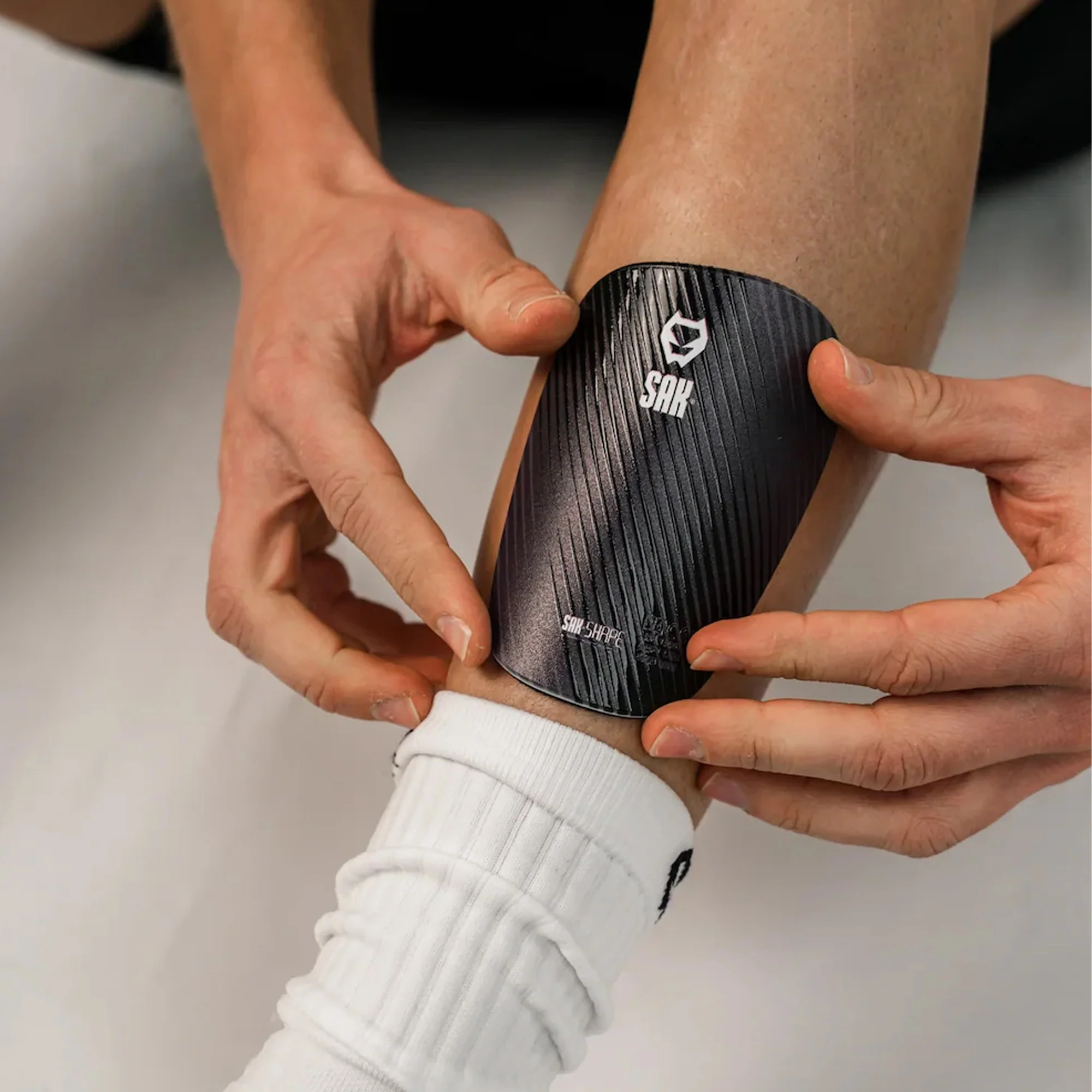 SAK Shape Black Football Shin Guards - Image 4