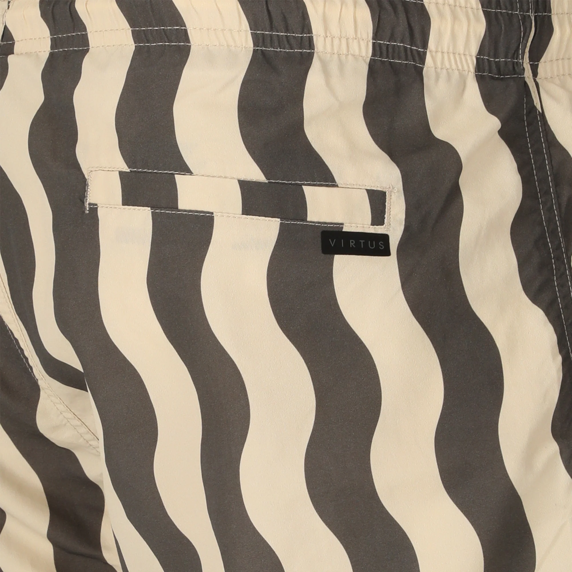 Tana Graphic Swim Shorts - Image 7