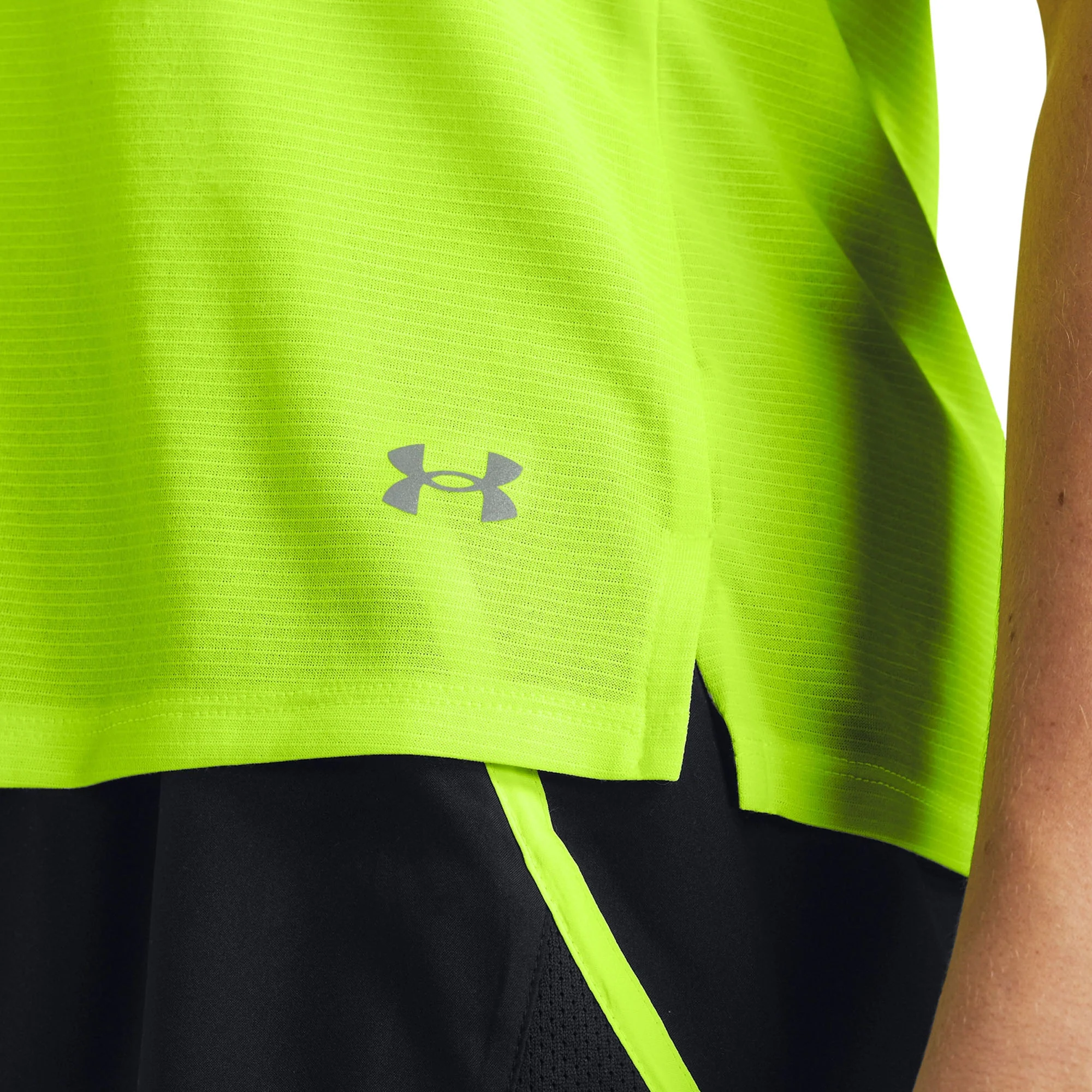 UA Launch Tee Womens - Image 3