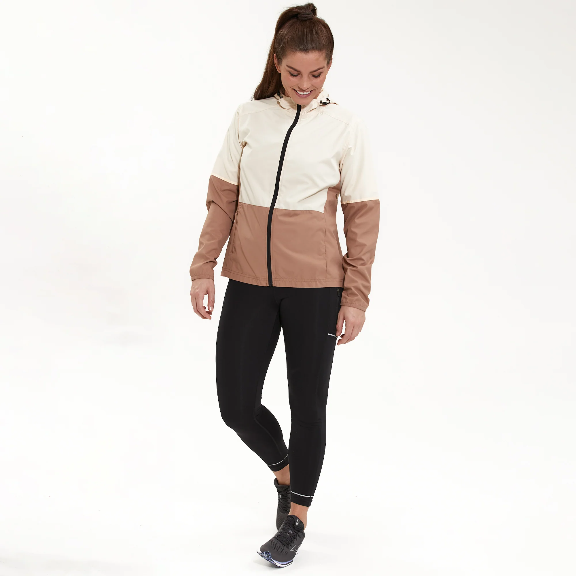 Women's Kinthar Running Jacket - Image 3