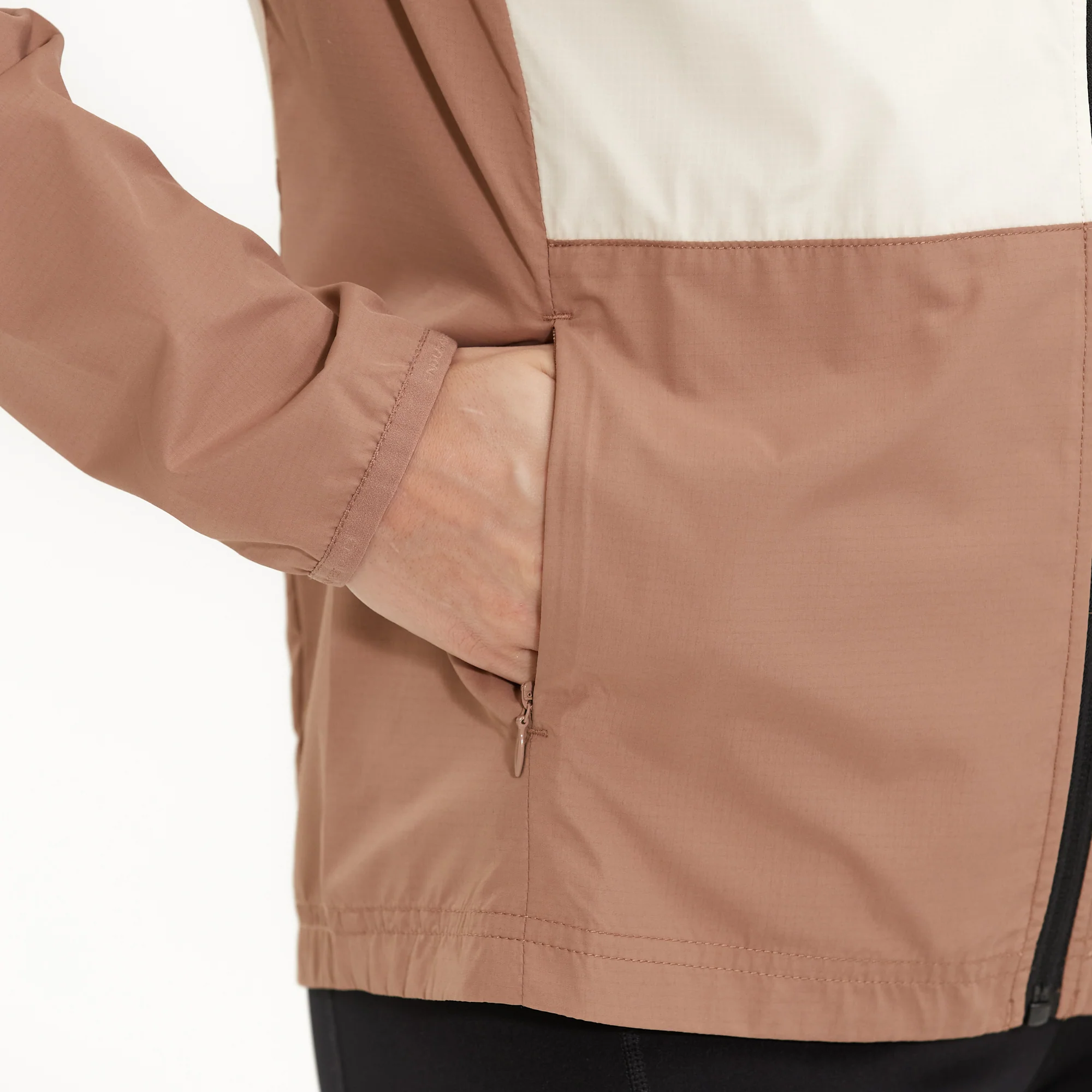Women's Kinthar Running Jacket - Image 4